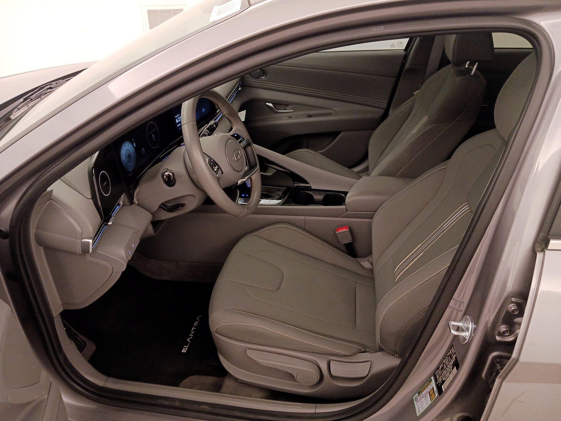 Thumbnail: 2025 Hyundai Elantra - 11