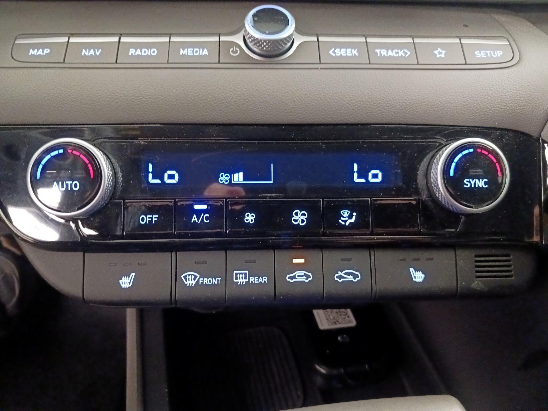 Thumbnail: 2025 Hyundai Elantra - 17