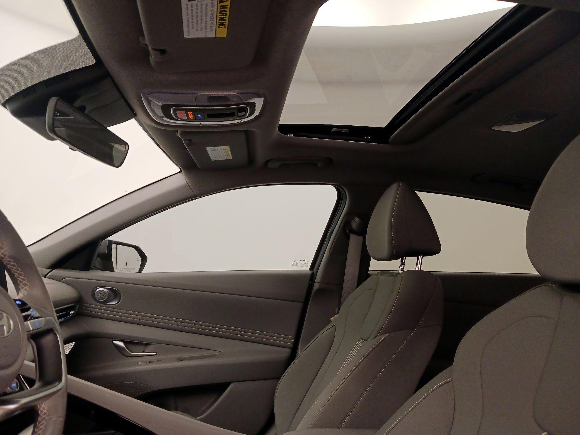 Thumbnail: 2025 Hyundai Elantra - 20