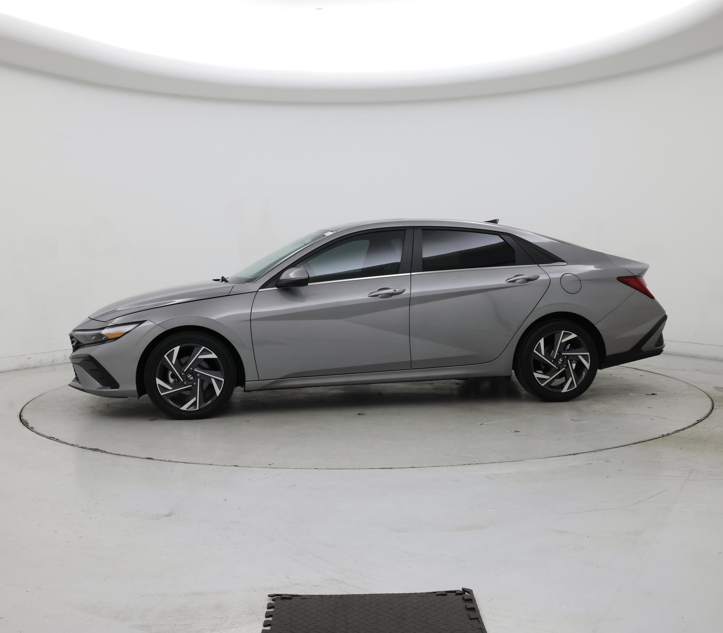 Thumbnail: 2025 Hyundai Elantra - 3