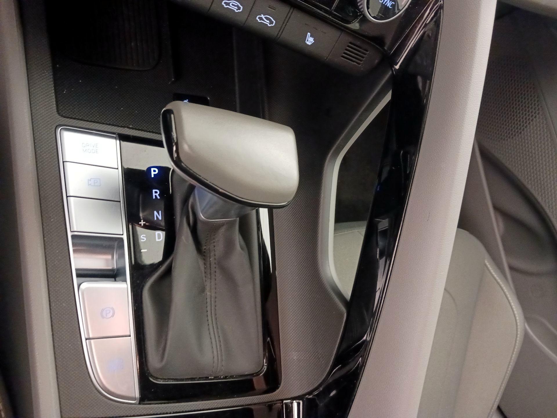 Thumbnail: 2025 Hyundai Elantra - 18