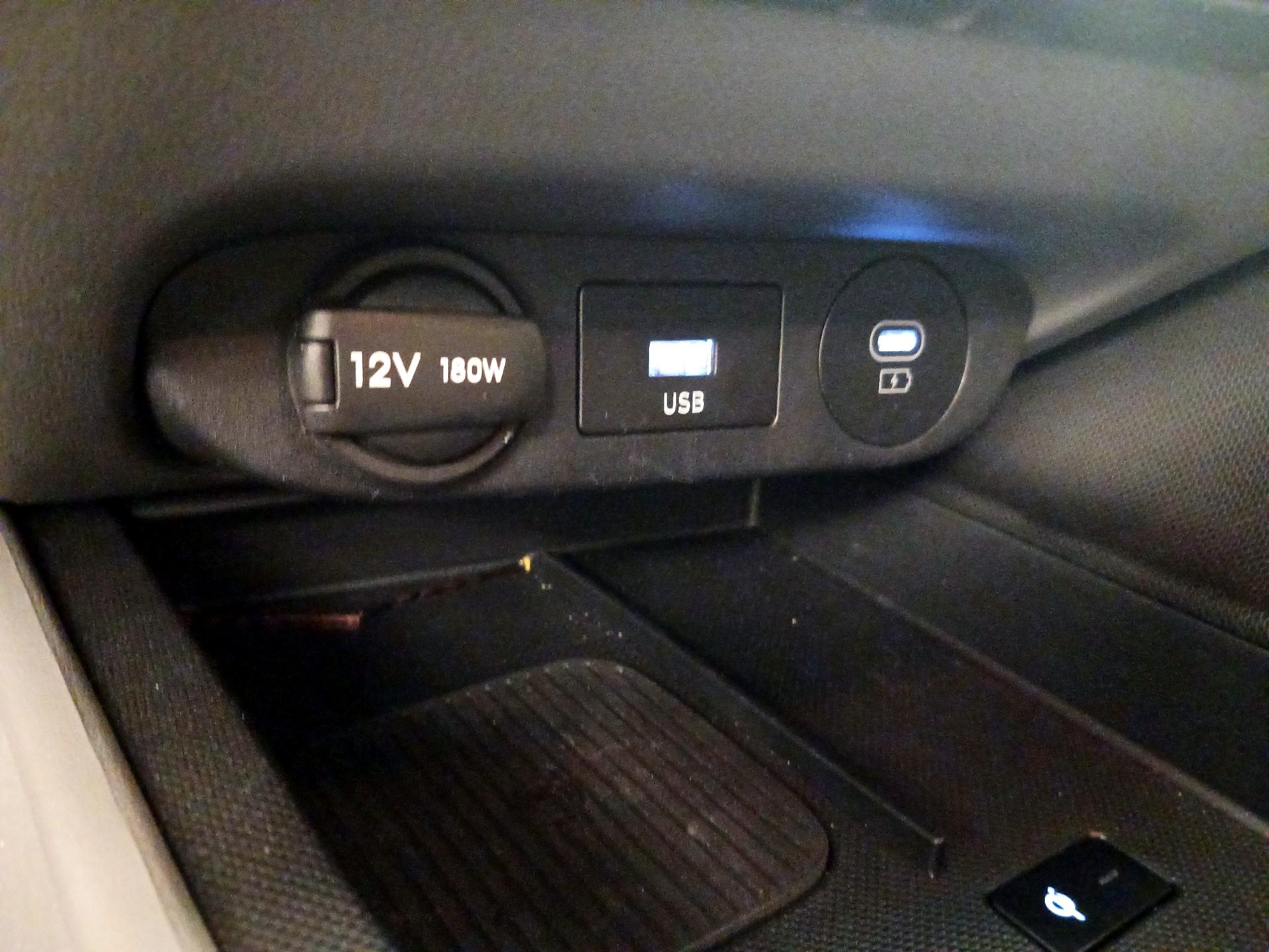 Thumbnail: 2025 Hyundai Elantra - 19