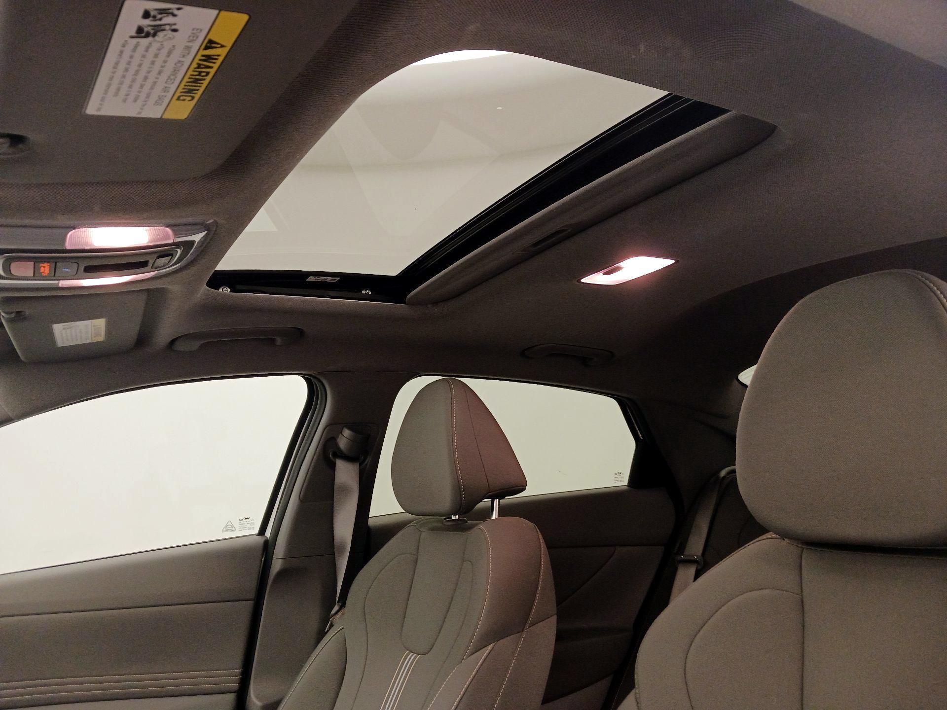 Thumbnail: 2025 Hyundai Elantra - 20