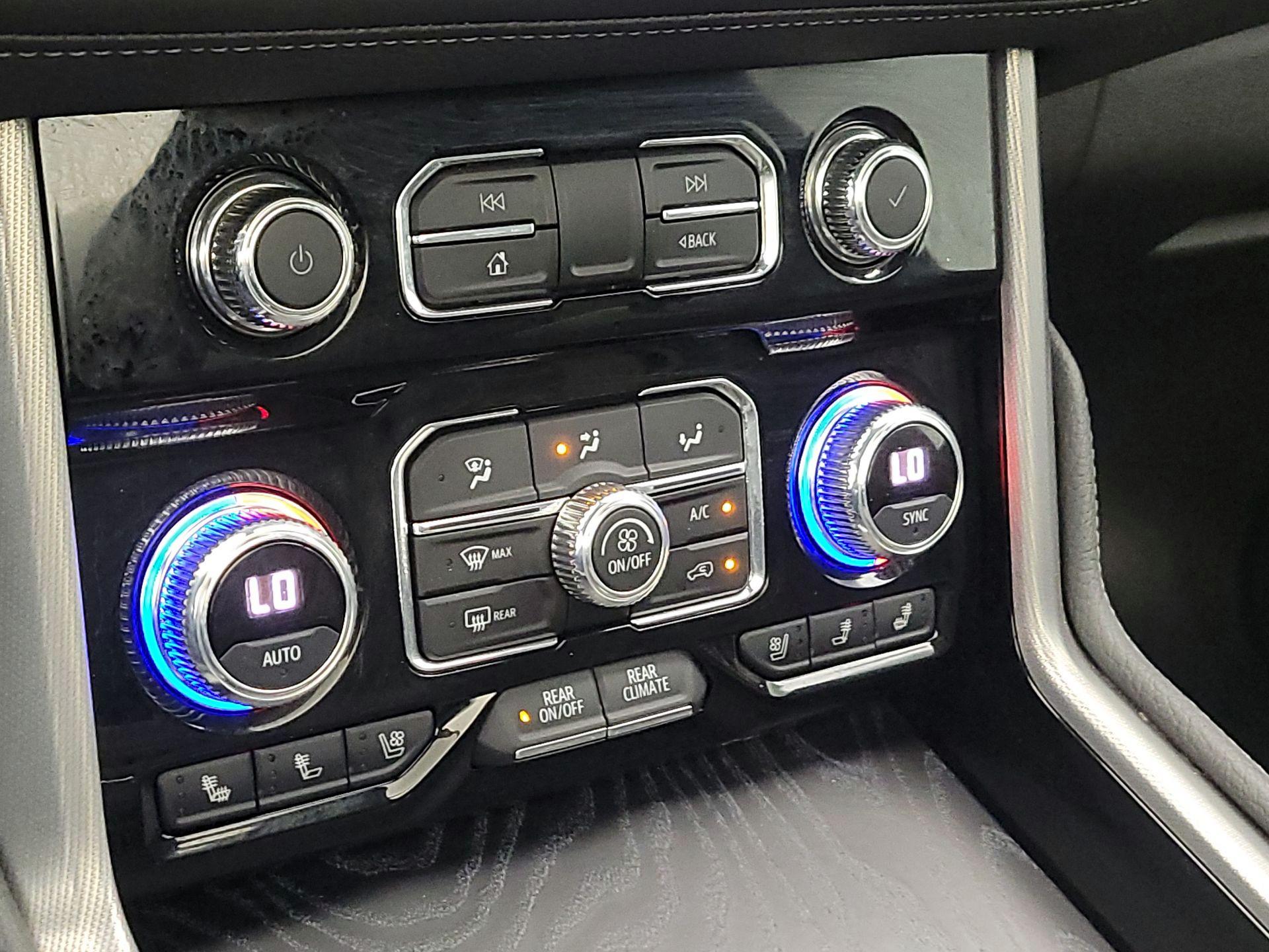 Thumbnail: 2021 GMC Yukon - 17