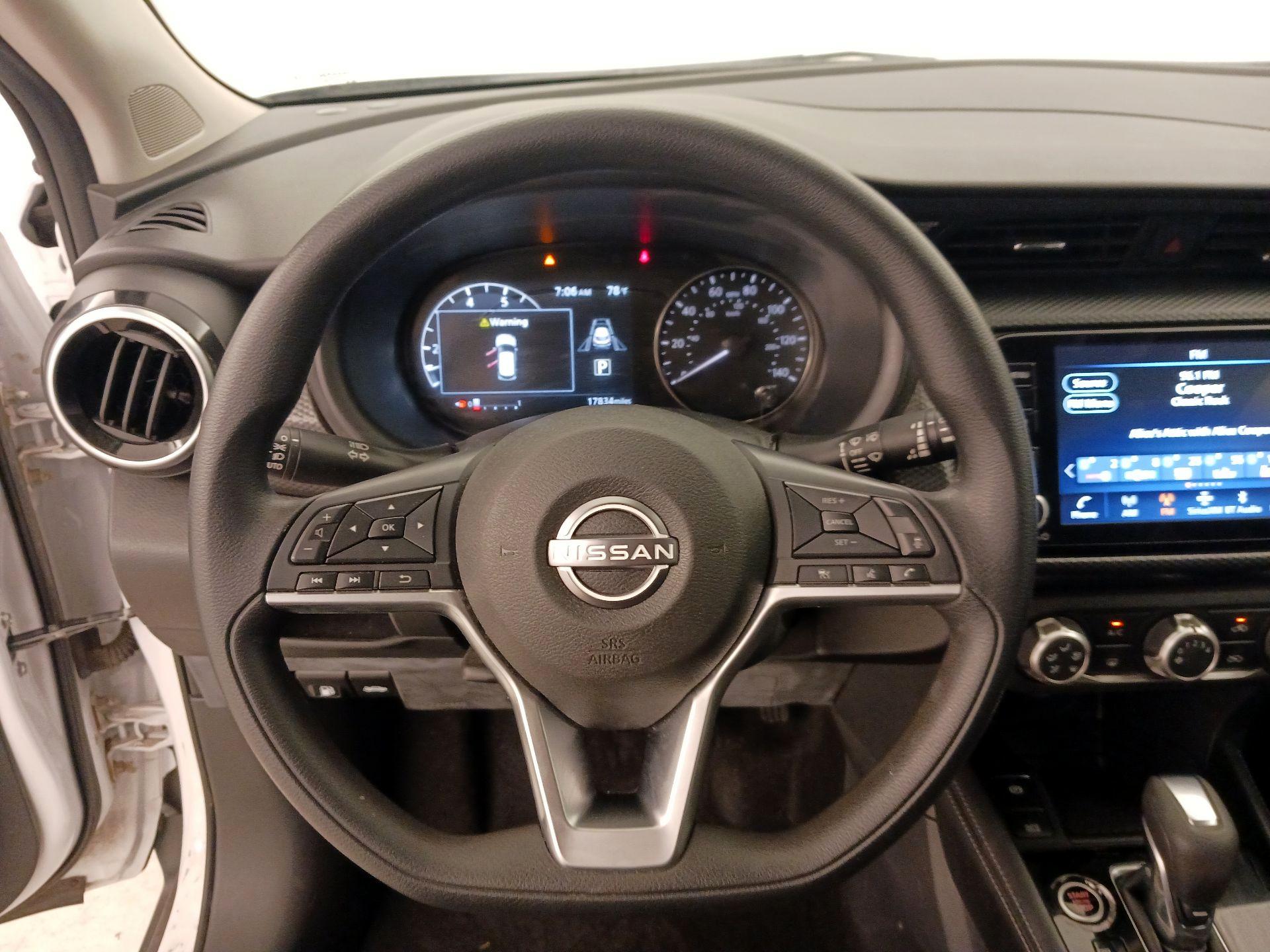 Thumbnail: 2023 Nissan Kicks - 10