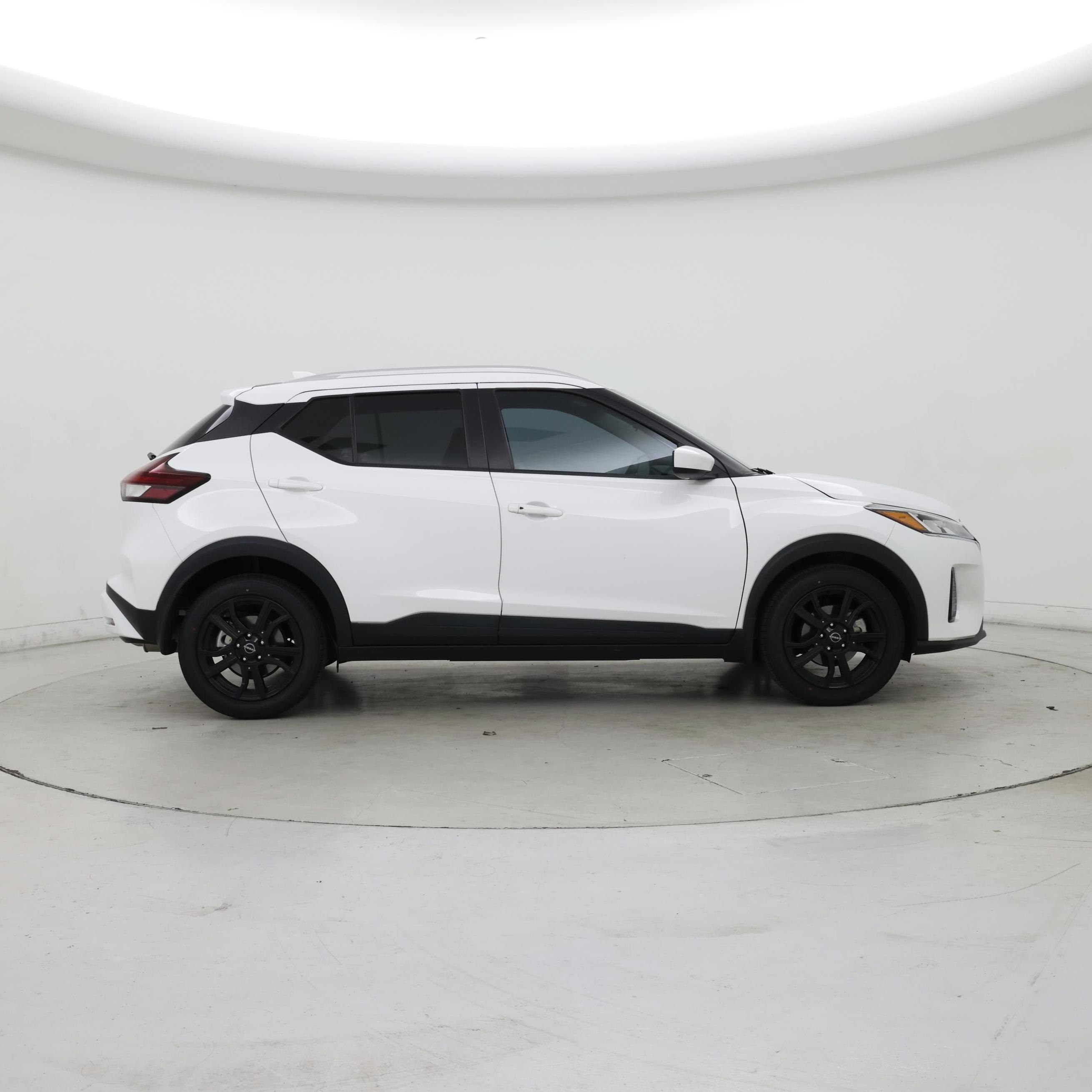 Thumbnail: 2023 Nissan Kicks - 7