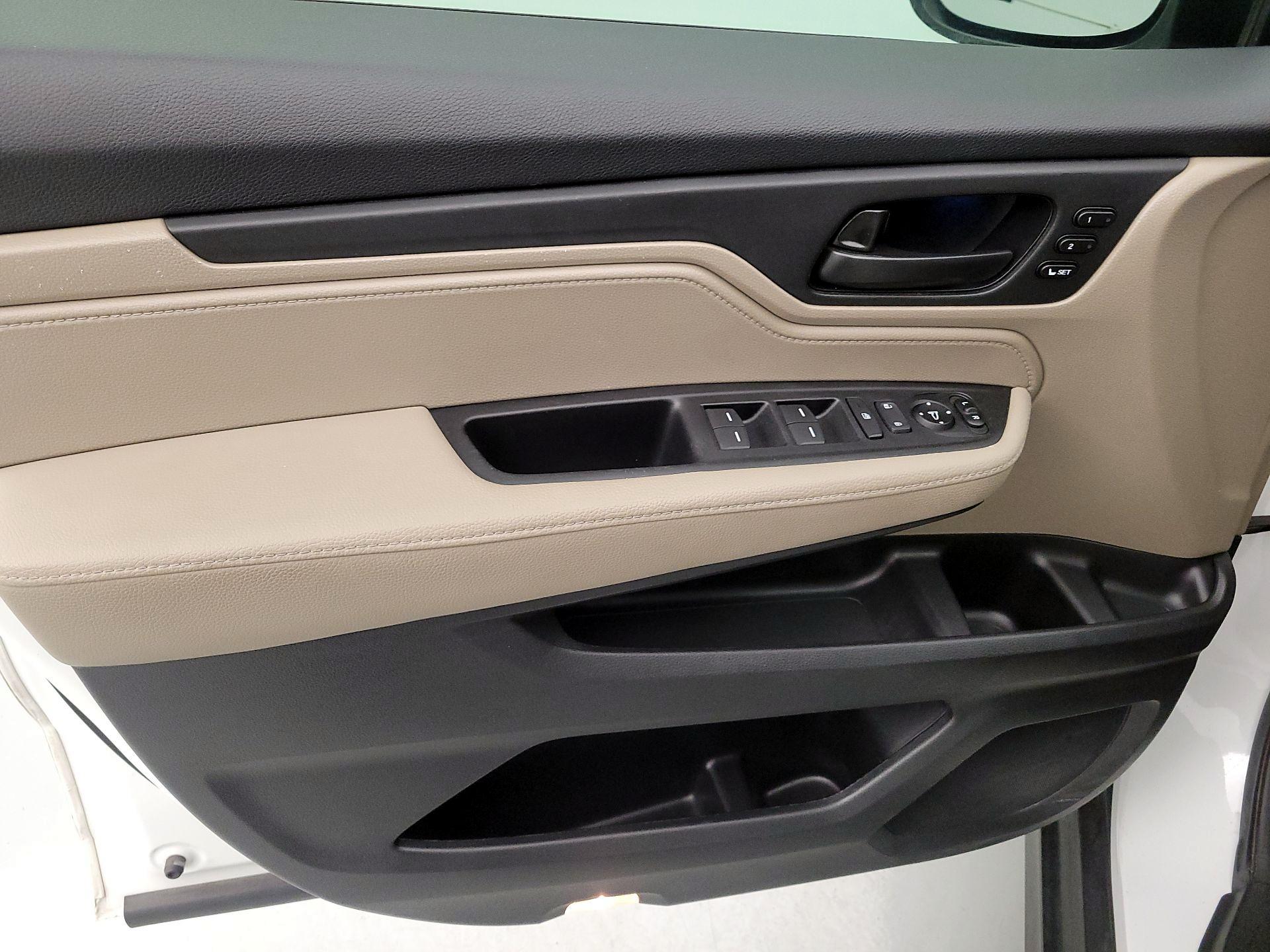 Thumbnail: 2022 Honda Odyssey - 12