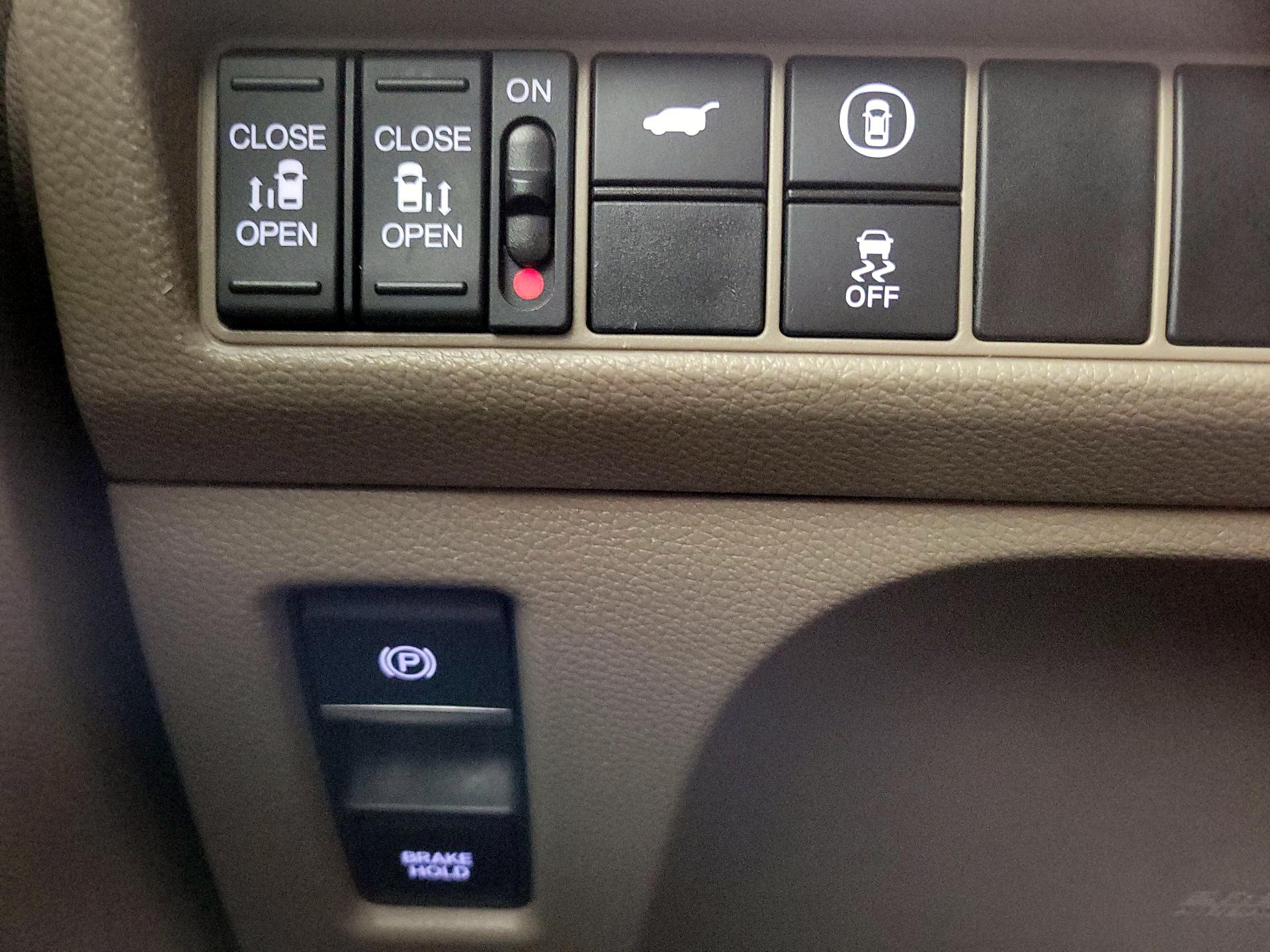 Thumbnail: 2022 Honda Odyssey - 13