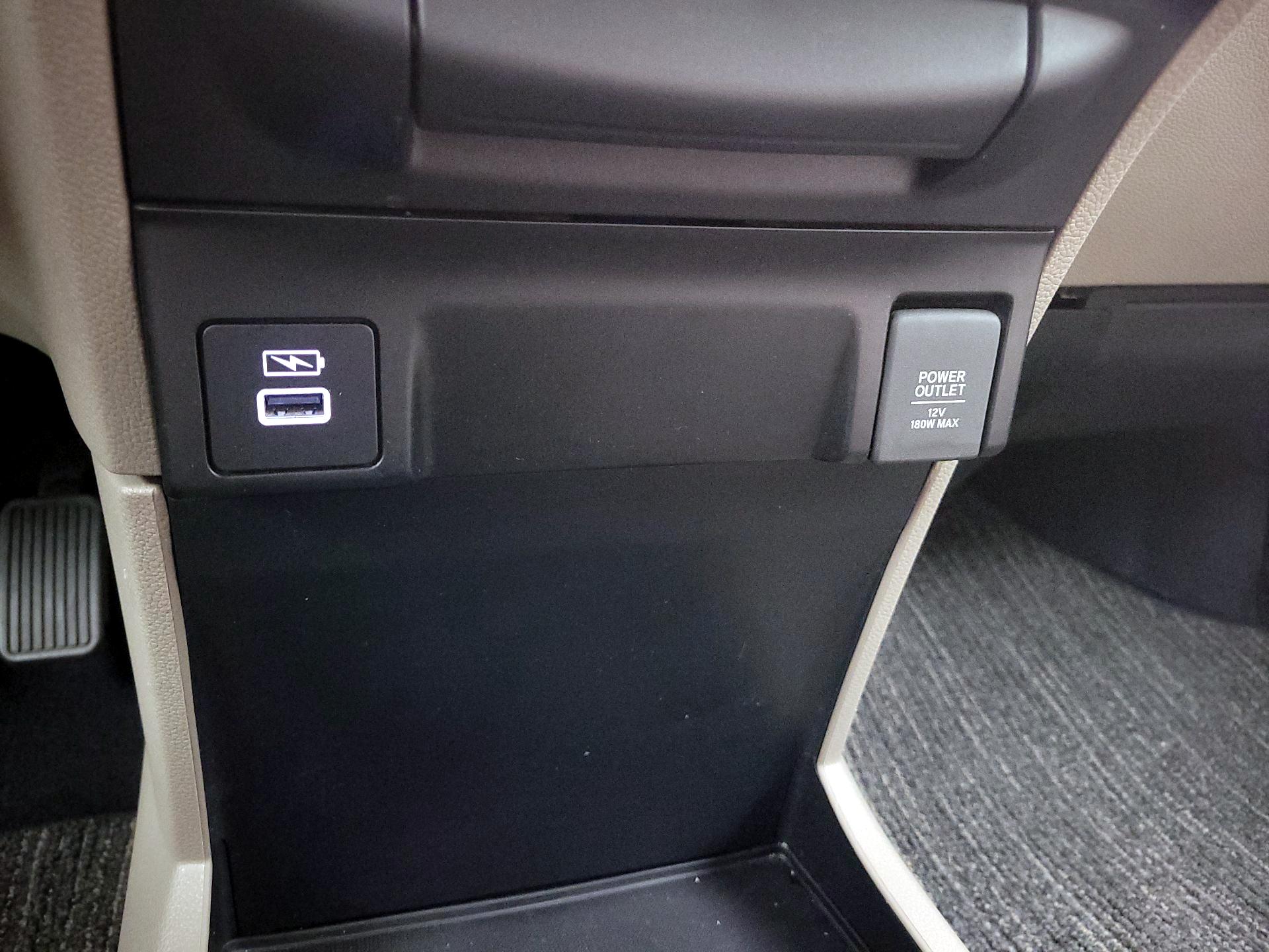 Thumbnail: 2022 Honda Odyssey - 18