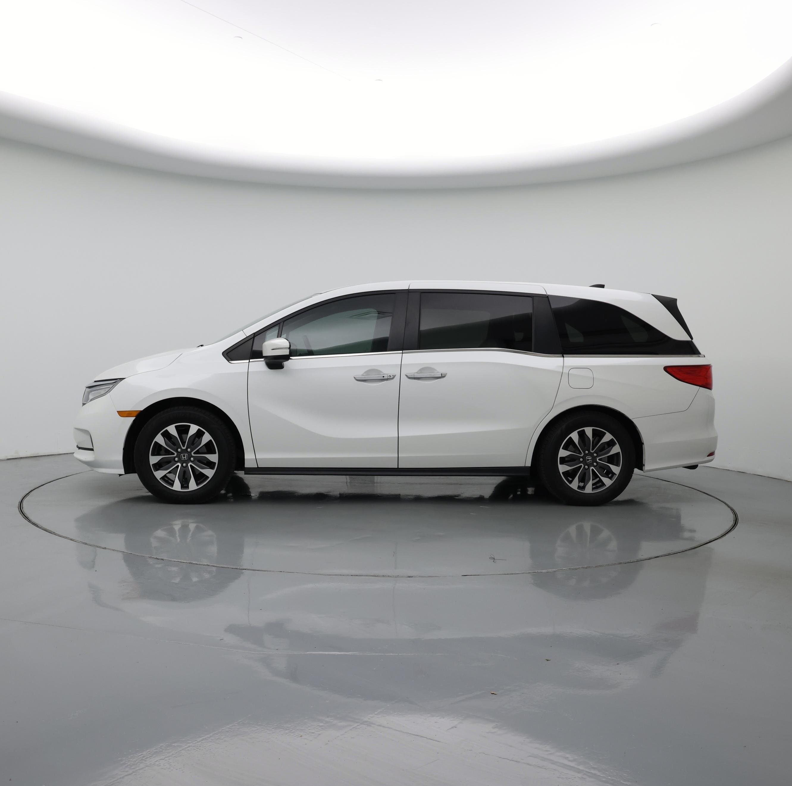 Thumbnail: 2022 Honda Odyssey - 3