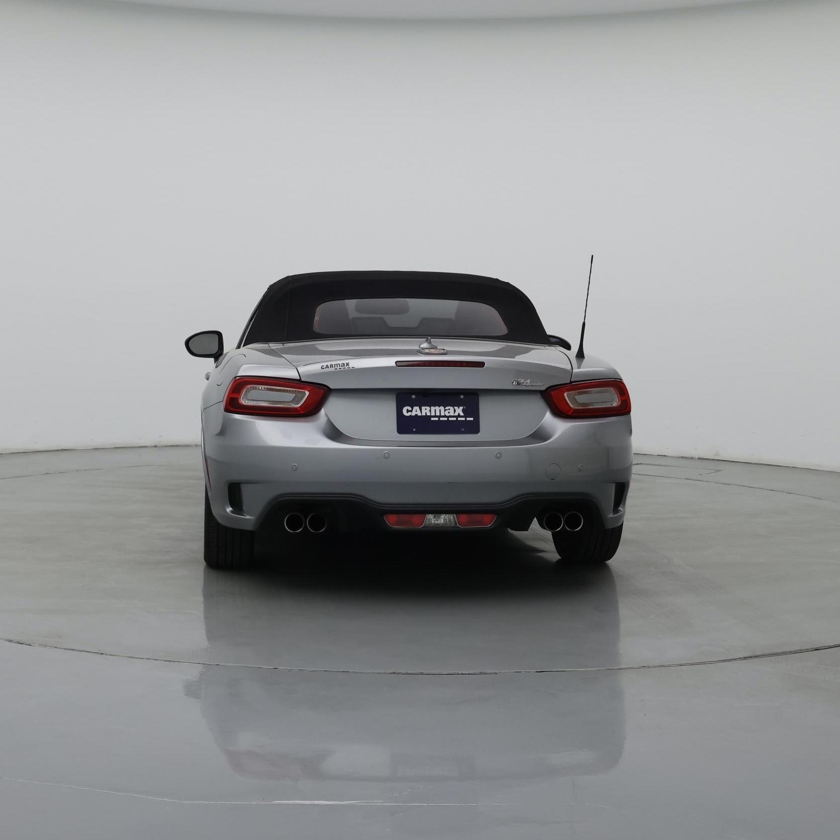 Thumbnail: 2017 Fiat 124 Spider - 6