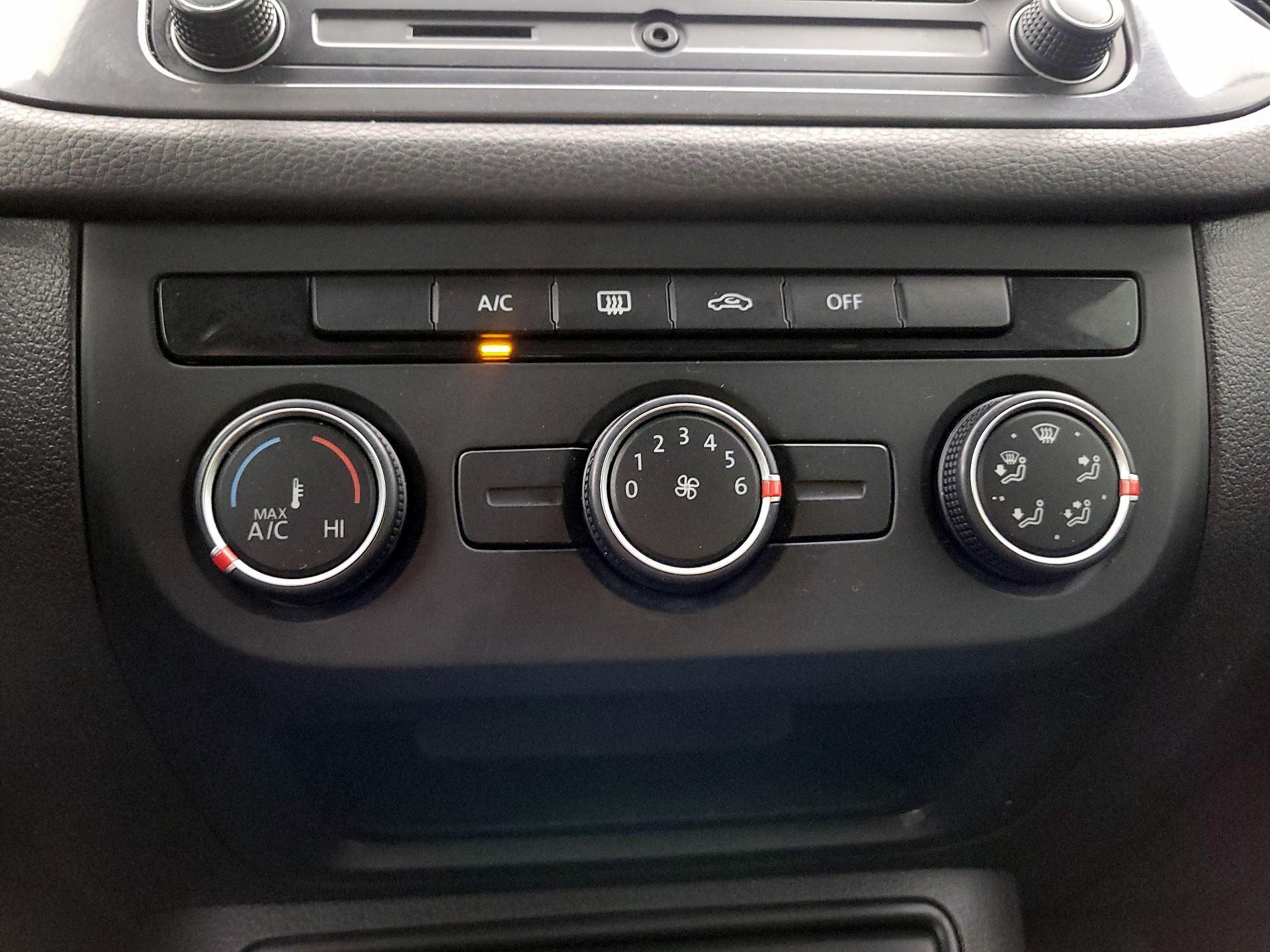 Thumbnail: 2017 Volkswagen Tiguan - 16