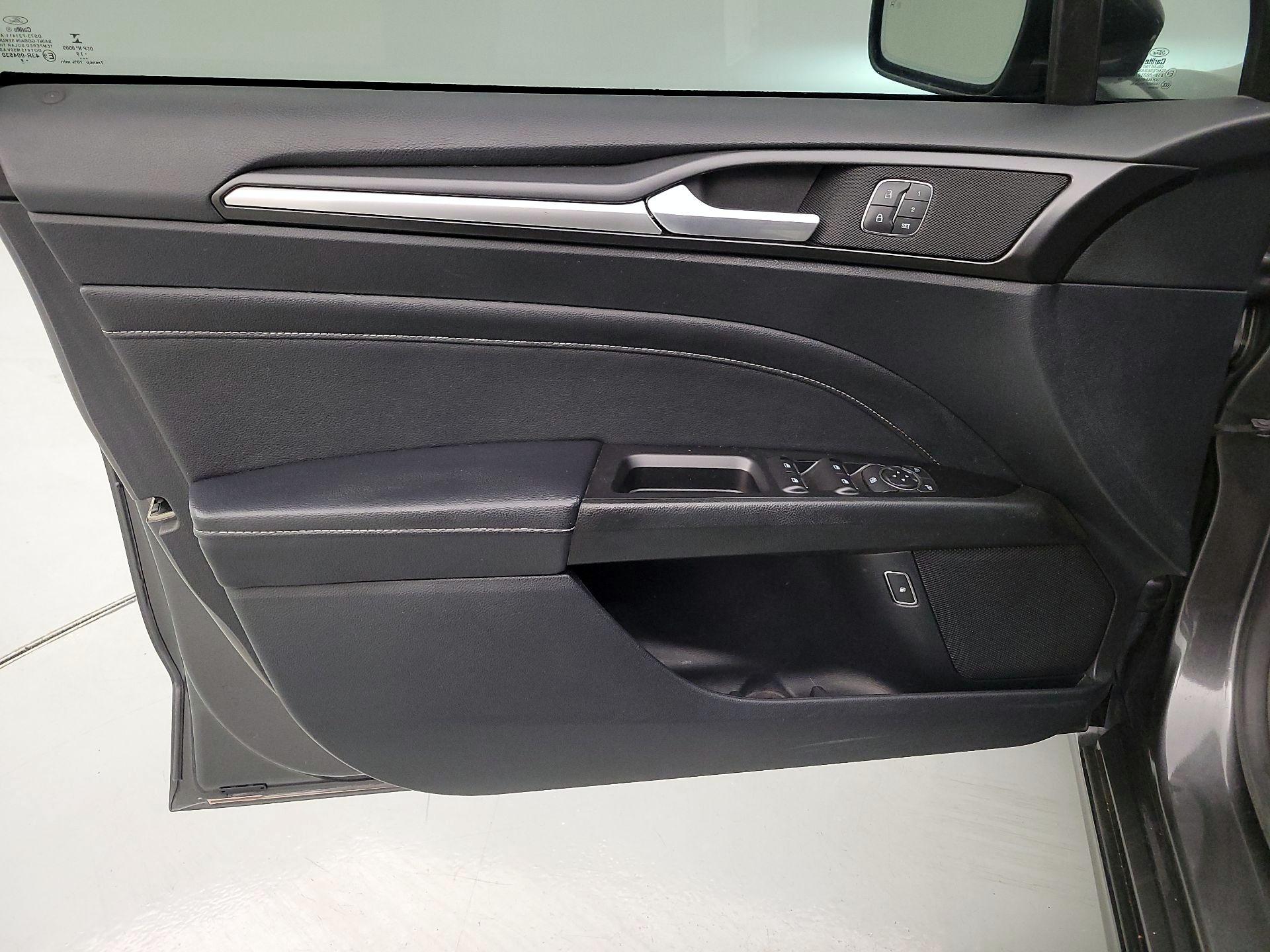 Thumbnail: 2019 Ford Fusion - 12