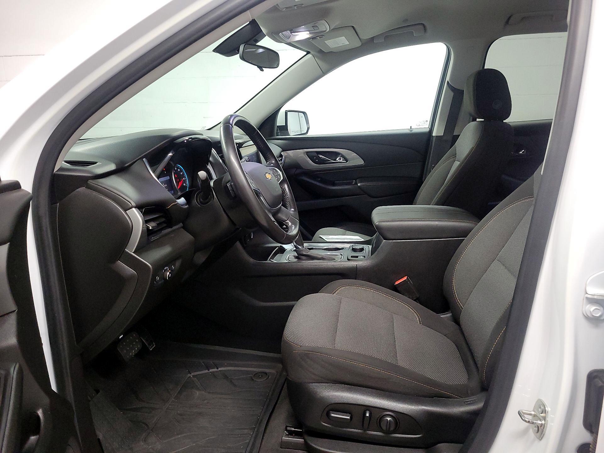 Thumbnail: 2020 Chevrolet Traverse - 11