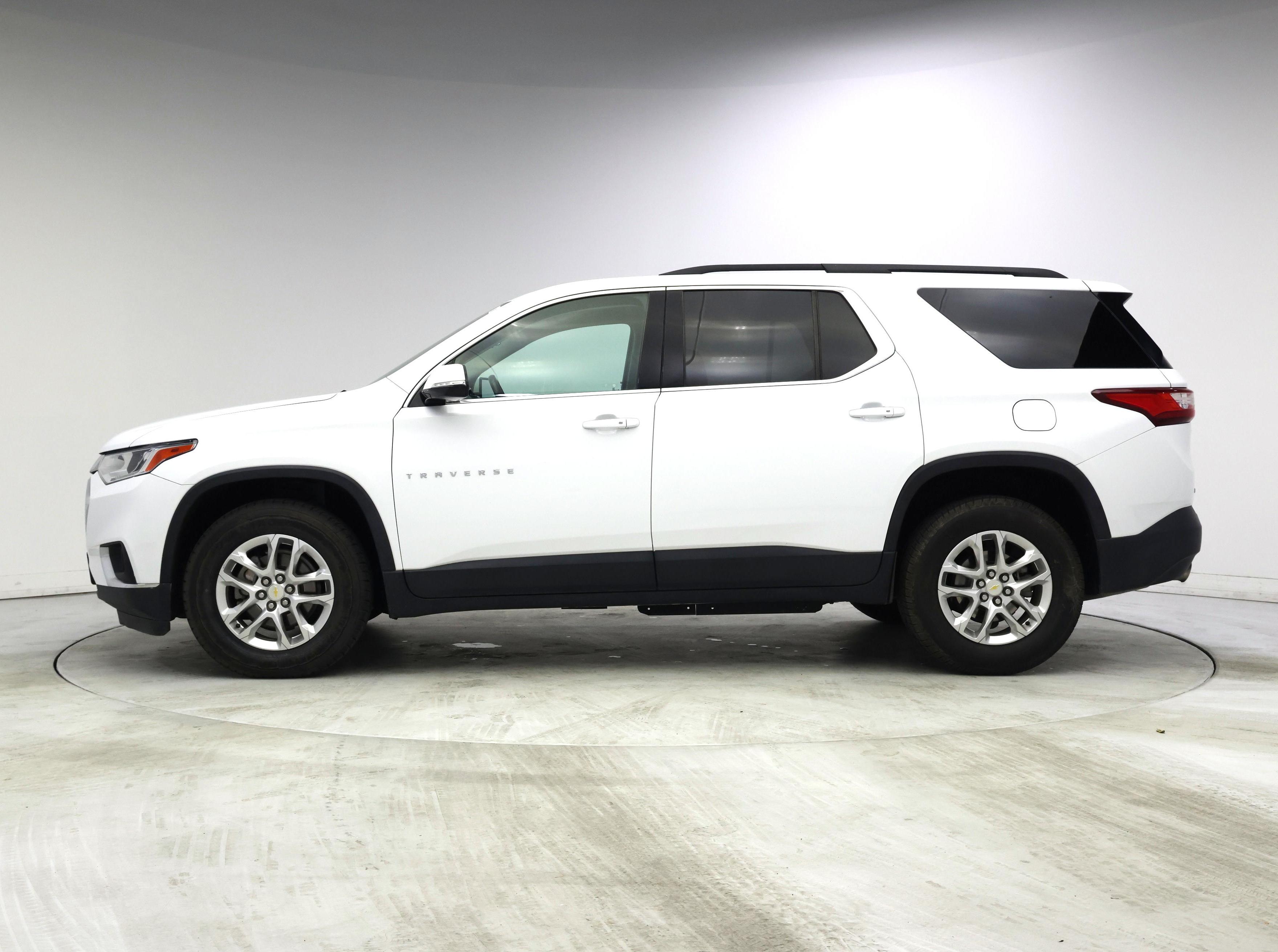 Thumbnail: 2020 Chevrolet Traverse - 3