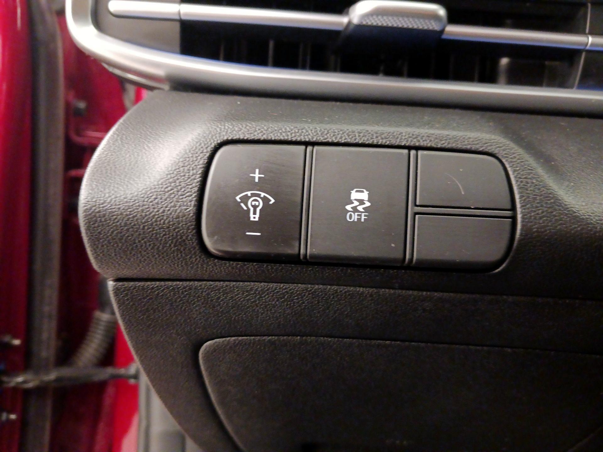 Thumbnail: 2025 Hyundai Elantra - 13