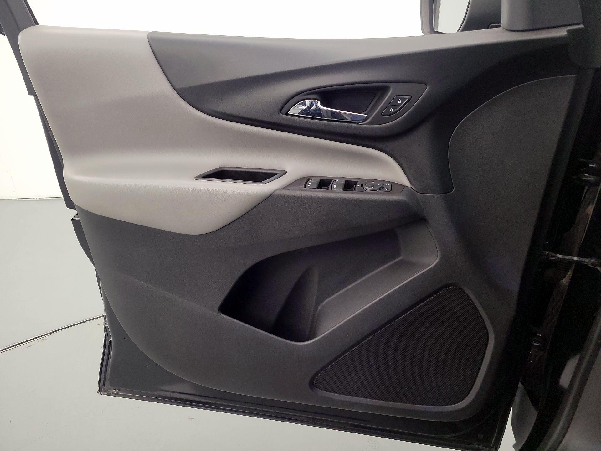 Thumbnail: 2022 Chevrolet Equinox - 12