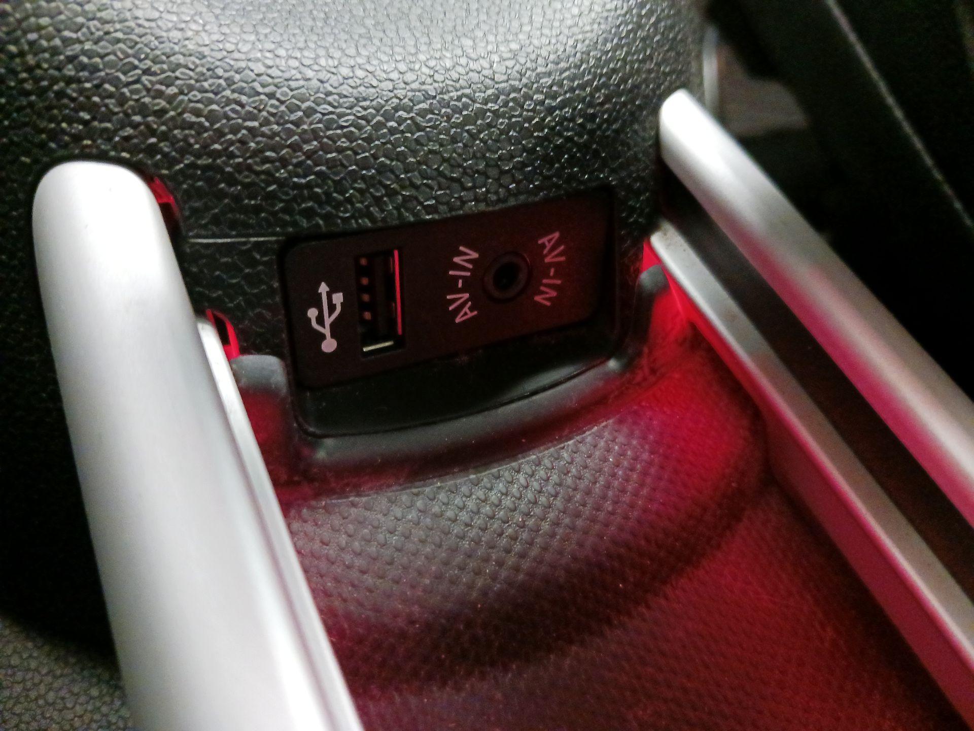 Thumbnail: 2015 MINI Cooper Countryman - 16