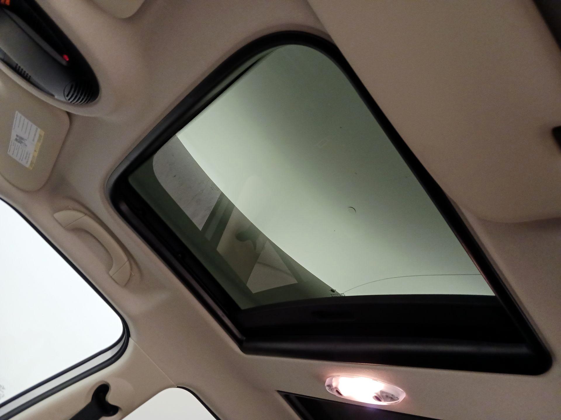 Thumbnail: 2015 MINI Cooper Countryman - 17