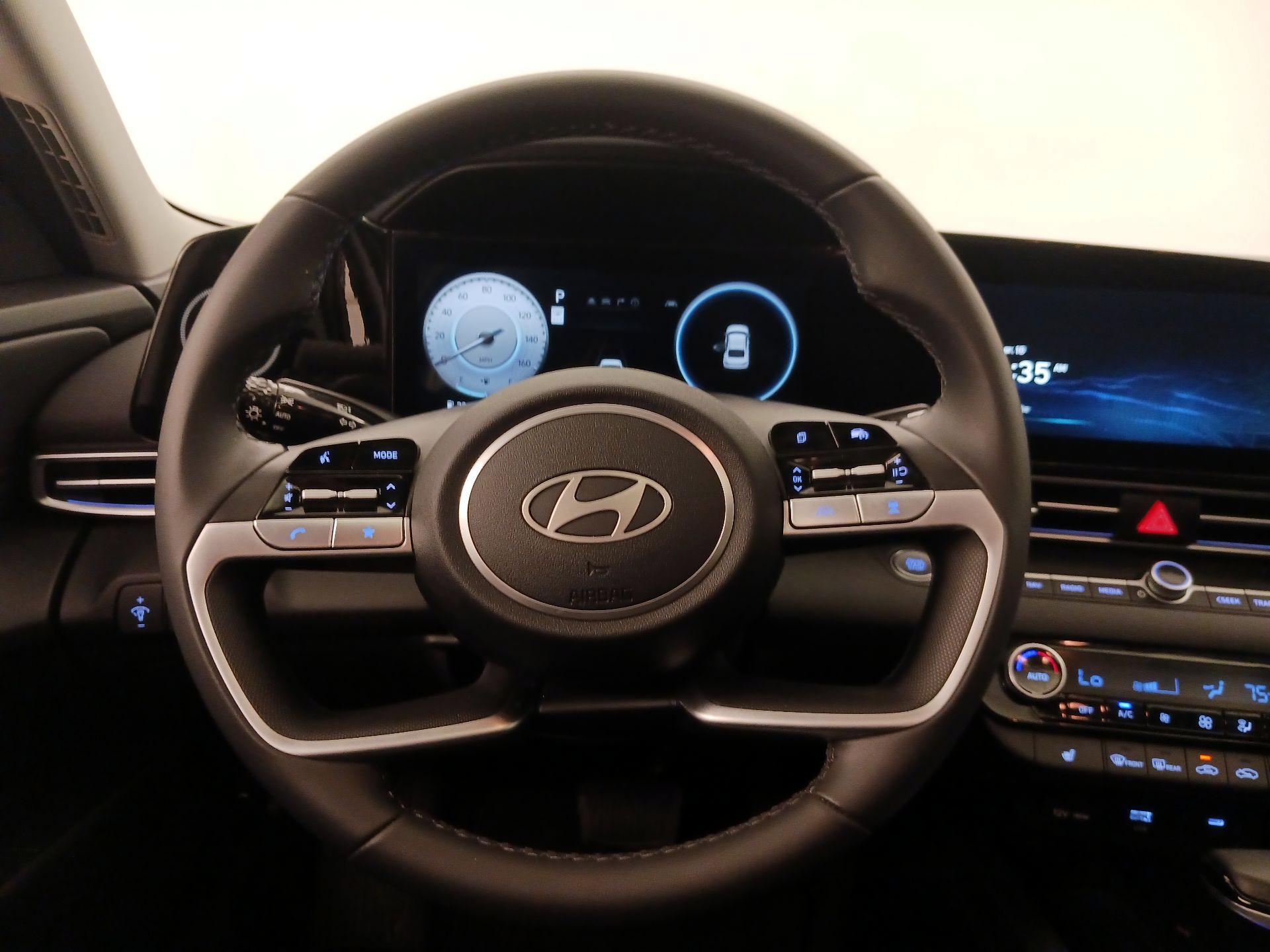 Thumbnail: 2025 Hyundai Elantra - 10