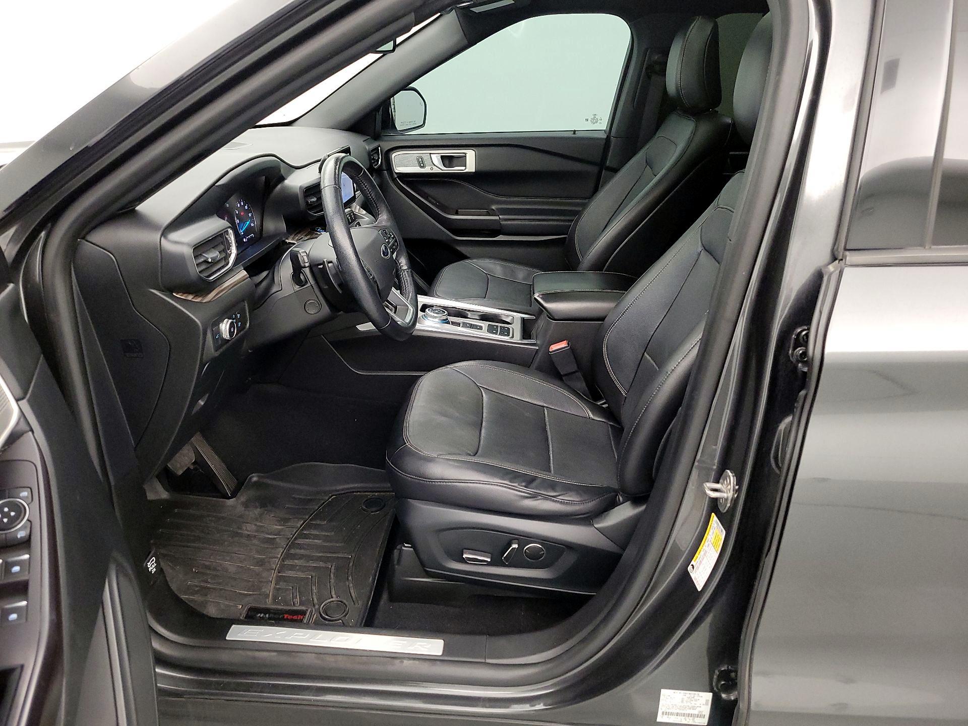 Thumbnail: 2020 Ford Explorer - 11