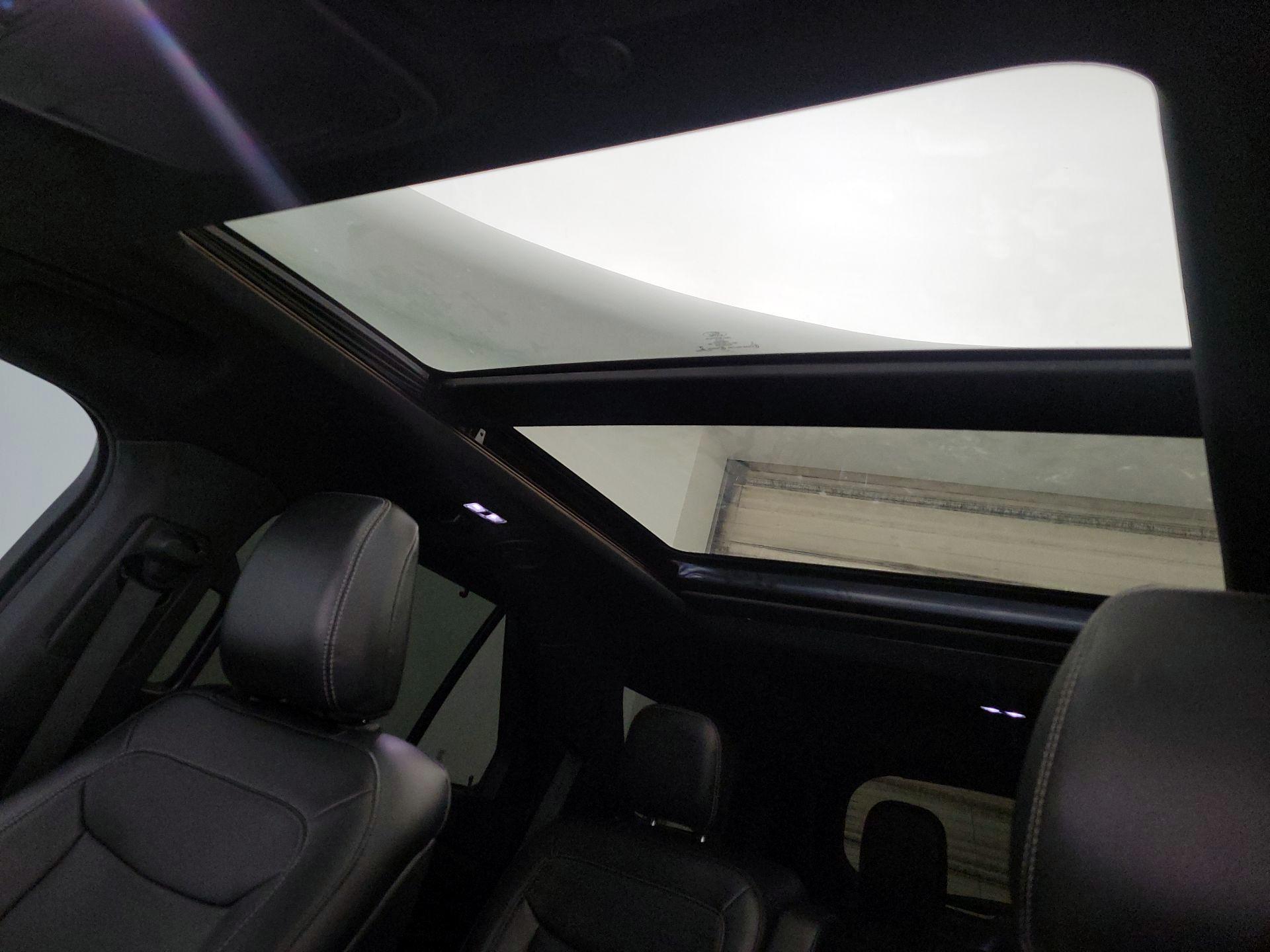 Thumbnail: 2020 Ford Explorer - 20