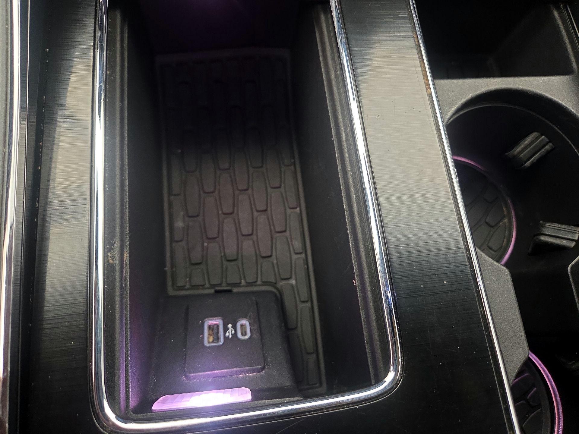Thumbnail: 2020 Lincoln Aviator - 19