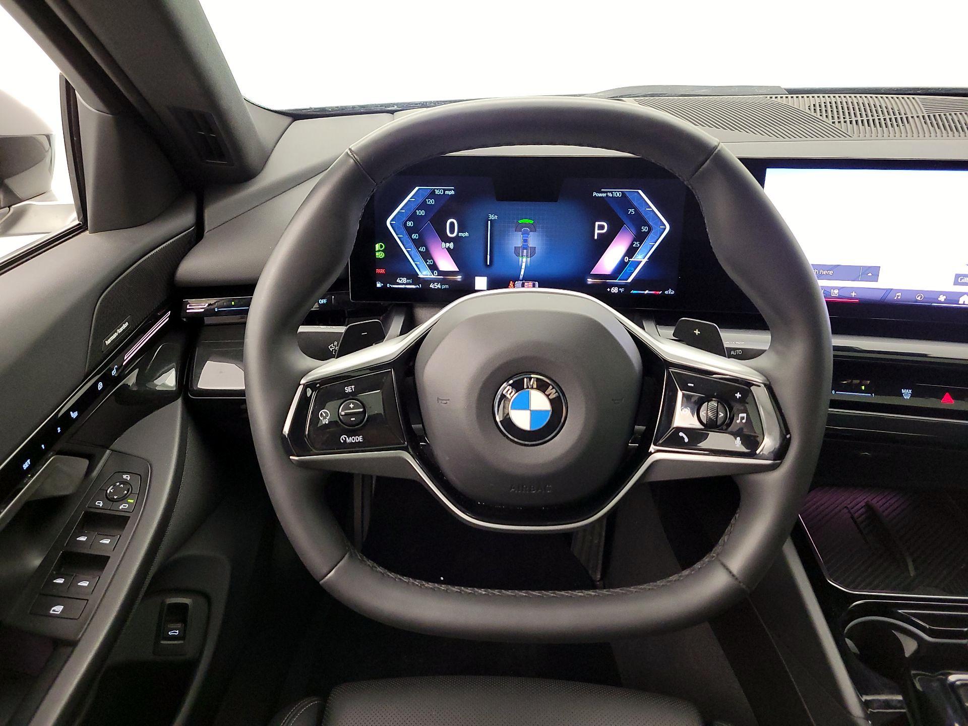 Thumbnail: 2025 BMW 5 Series - 10