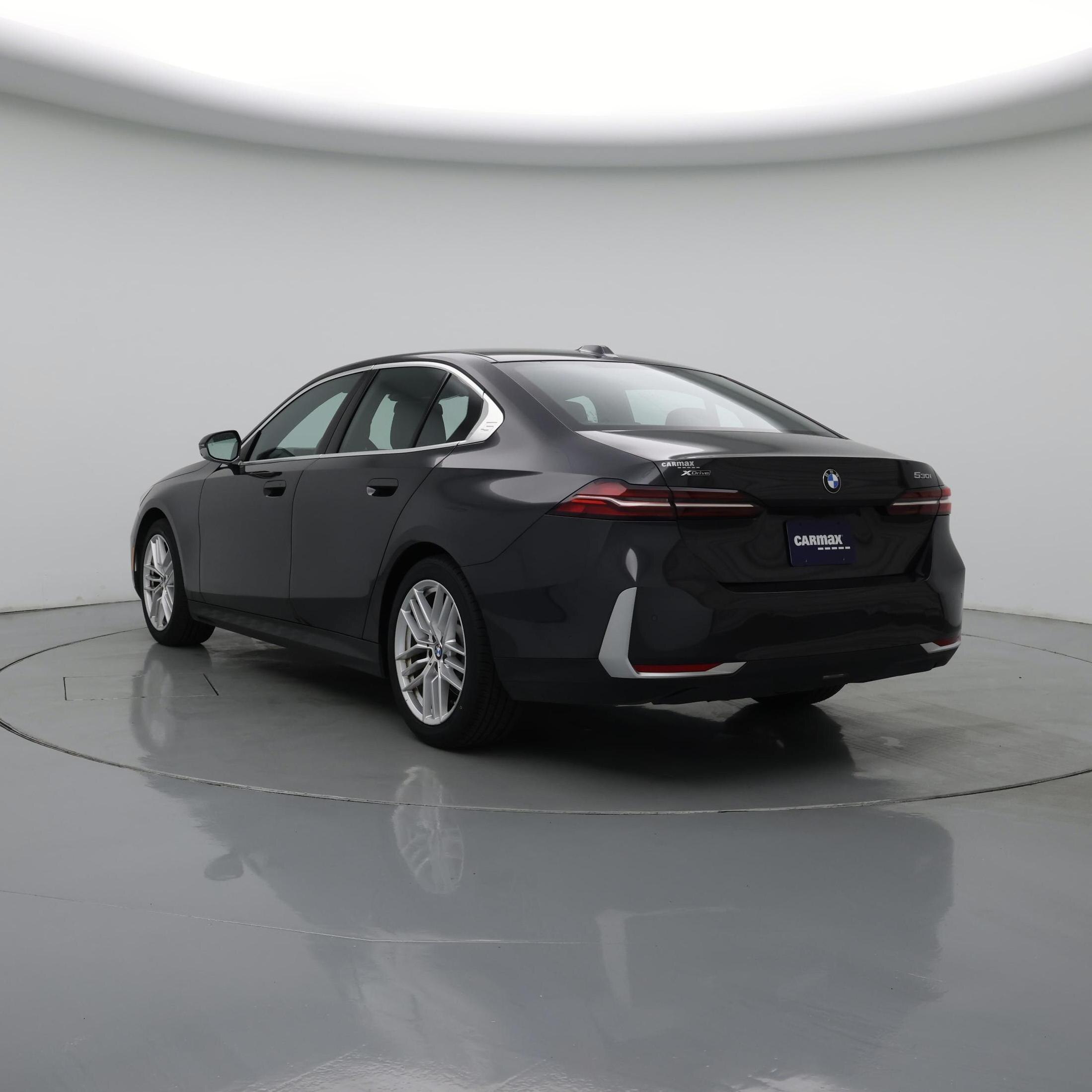 Thumbnail: 2025 BMW 5 Series - 2
