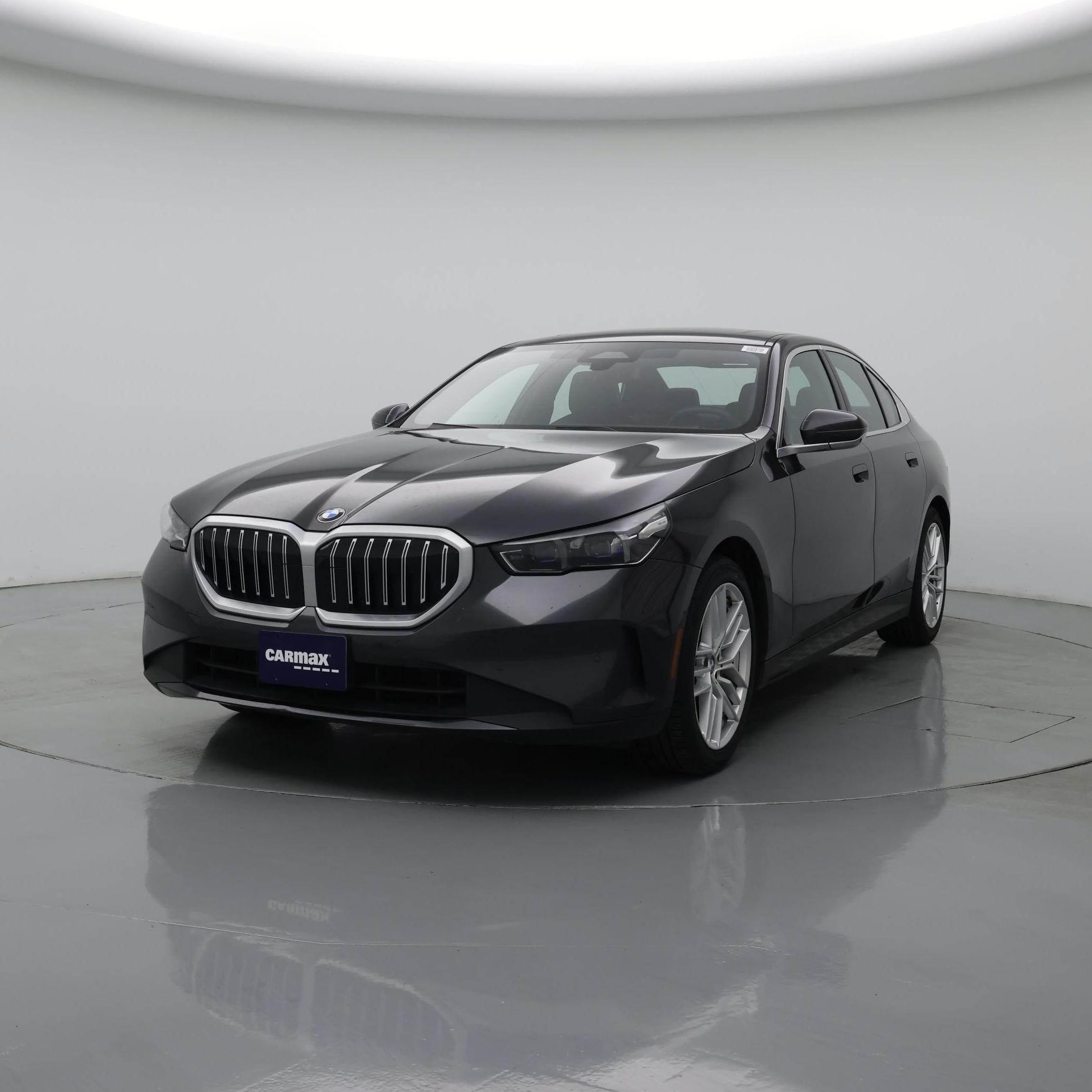 Thumbnail: 2025 BMW 5 Series - 4