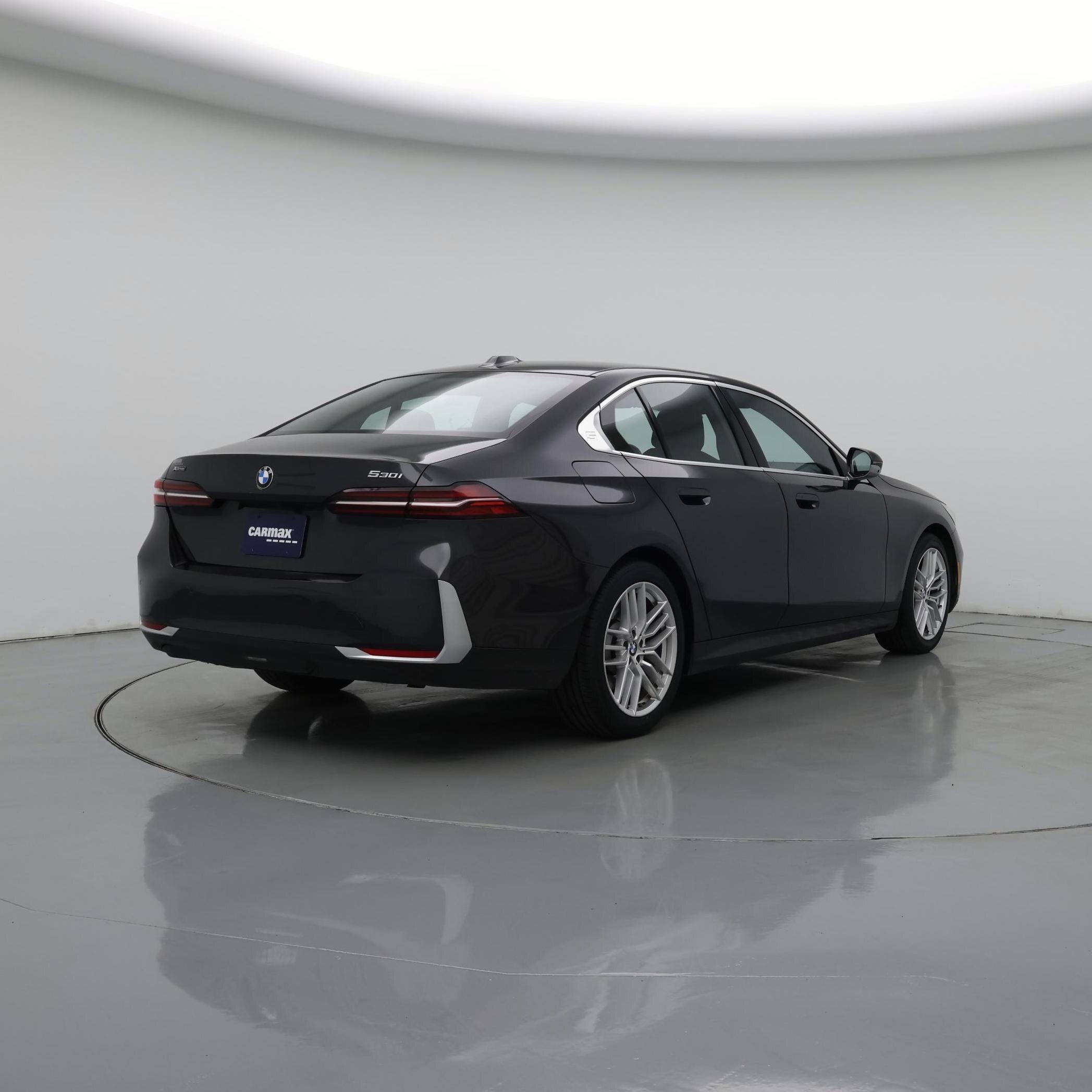Thumbnail: 2025 BMW 5 Series - 8