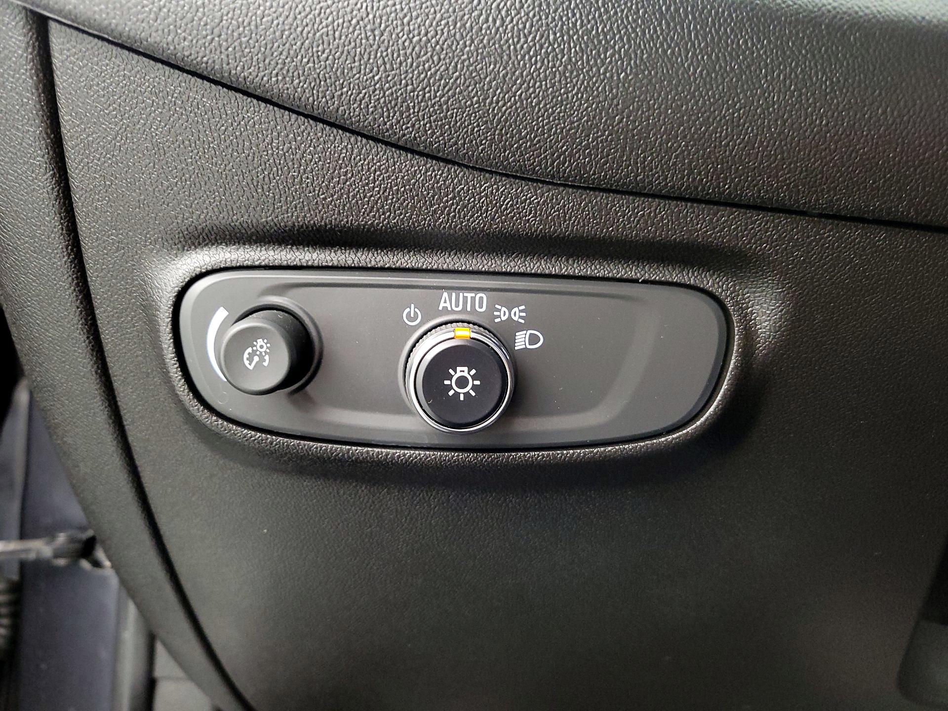 Thumbnail: 2022 Chevrolet Equinox - 13