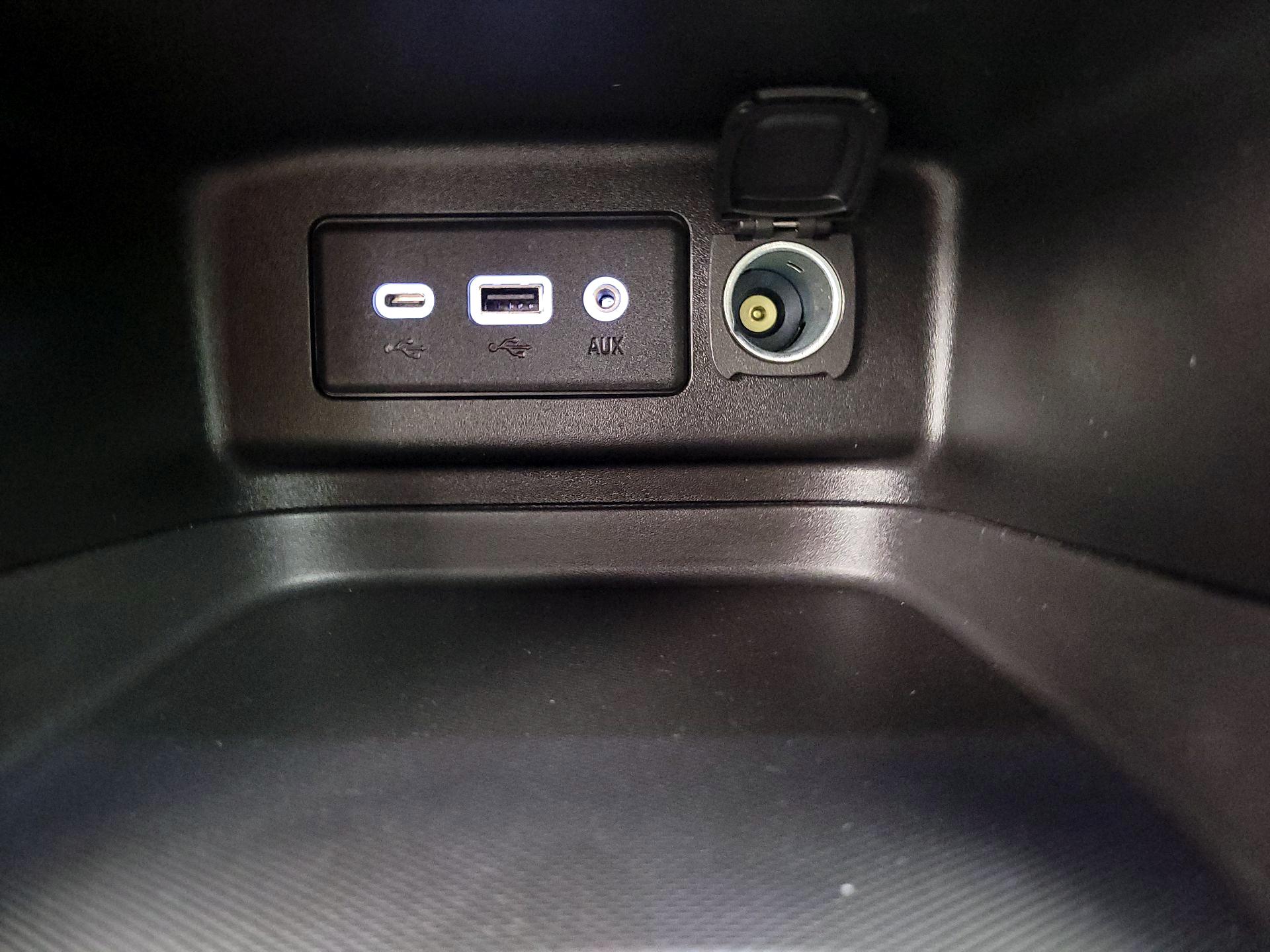 Thumbnail: 2022 Chevrolet Equinox - 18