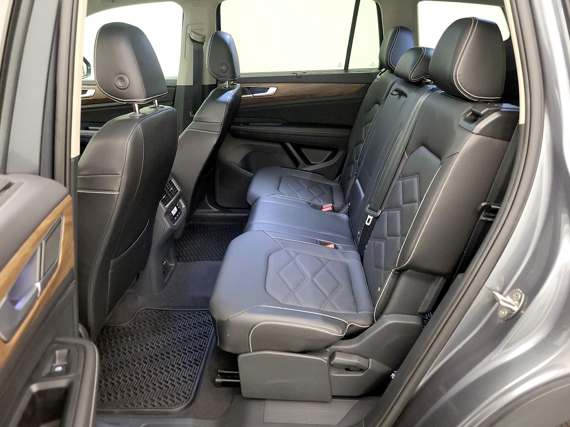 Thumbnail: 2024 Volkswagen Atlas - 20