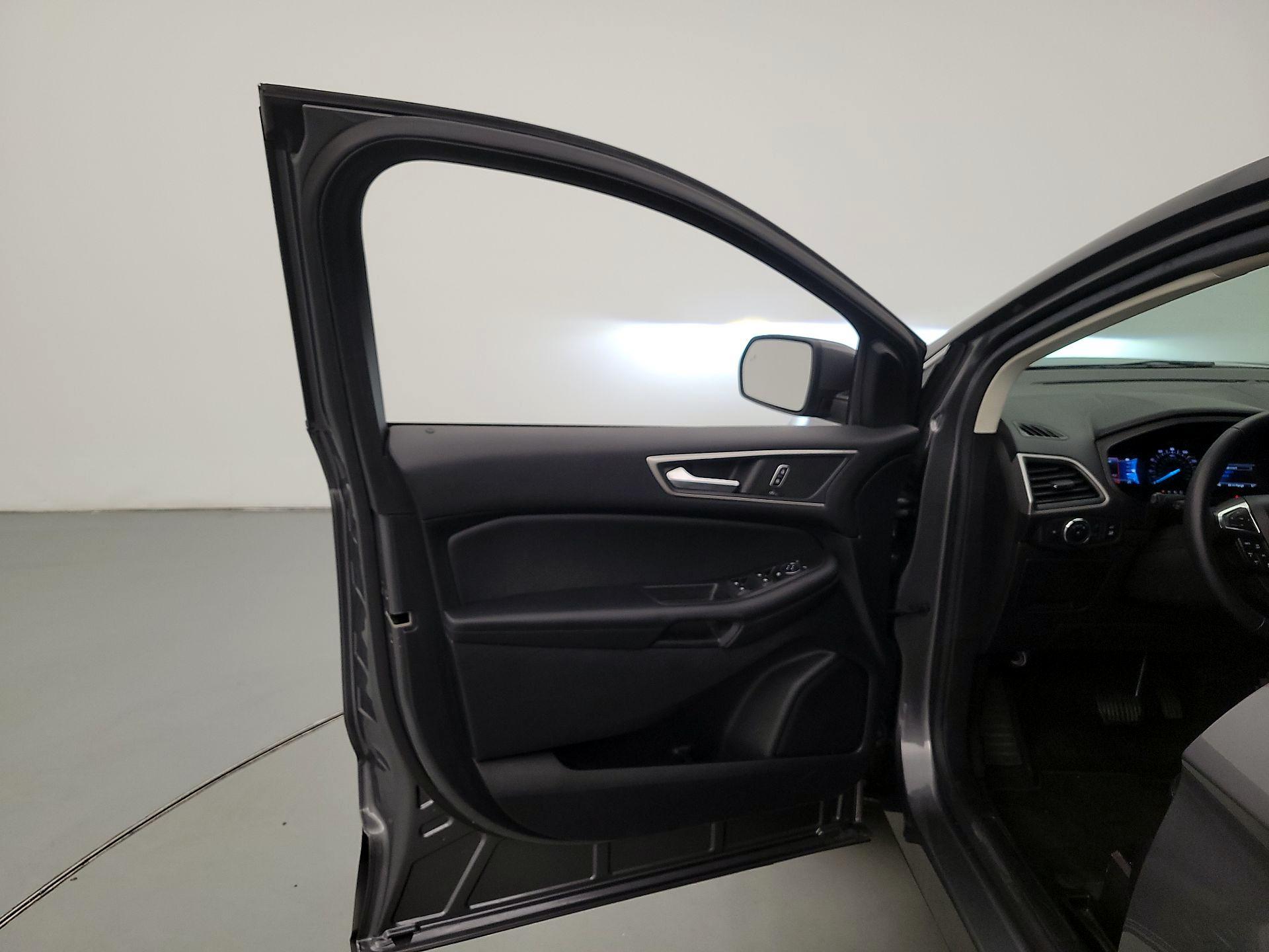 Thumbnail: 2023 Ford Edge - 12