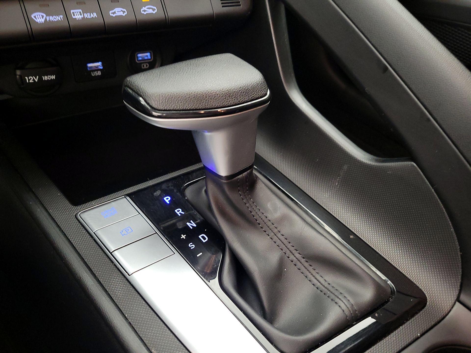 Thumbnail: 2023 Hyundai Elantra - 17