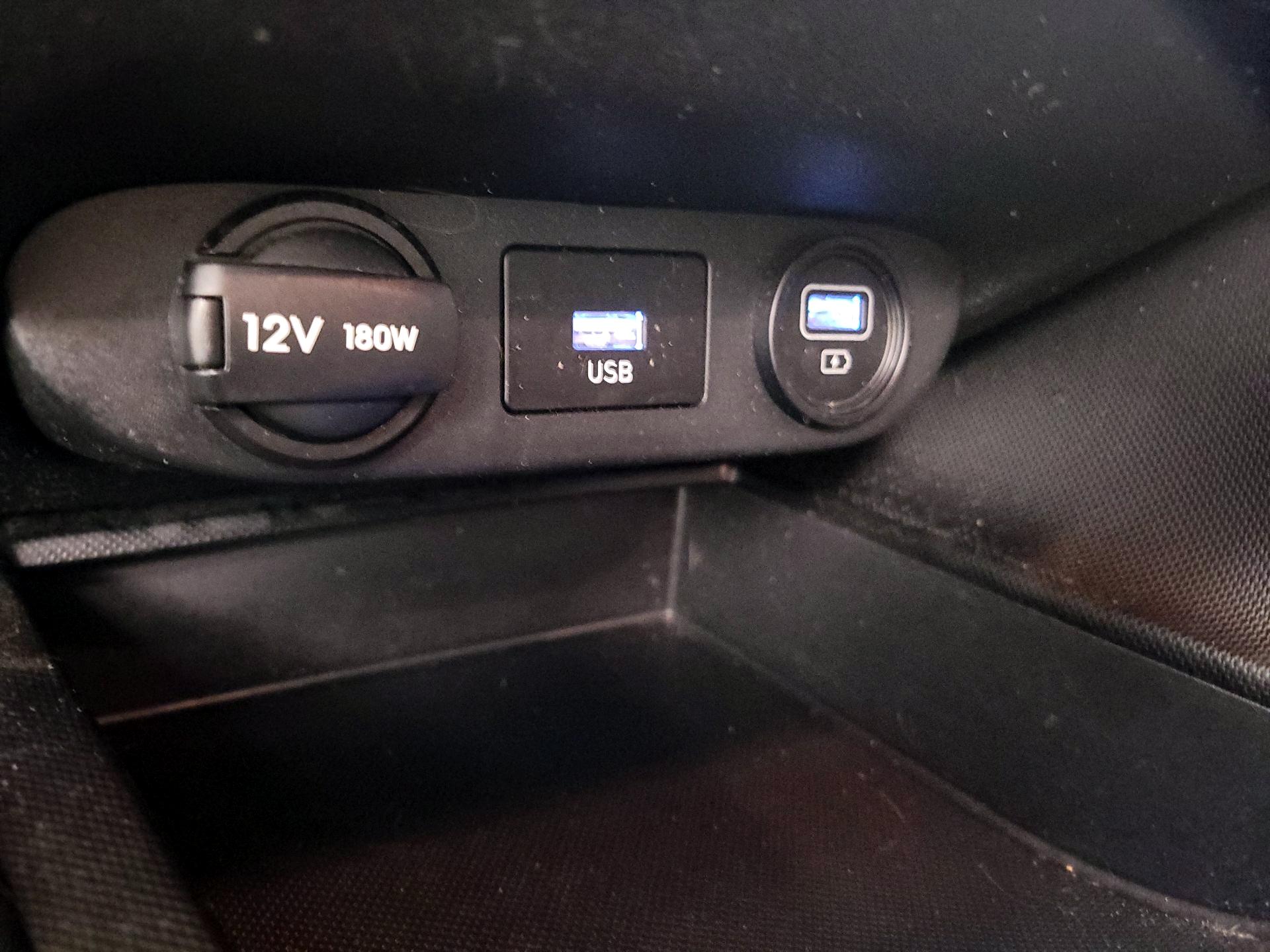 Thumbnail: 2023 Hyundai Elantra - 18