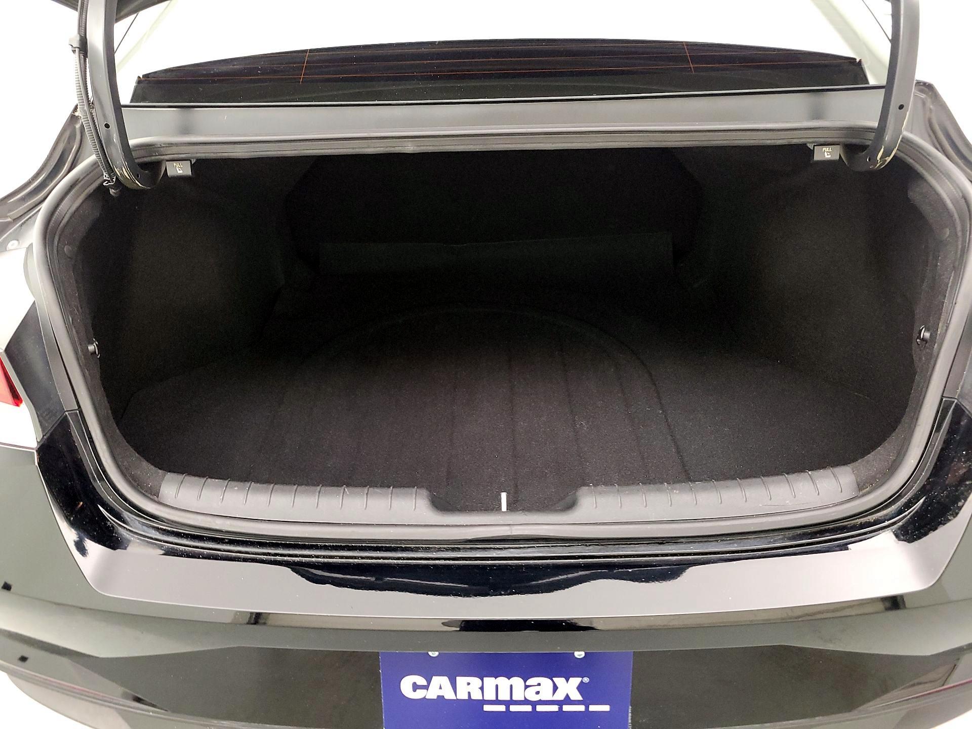 Thumbnail: 2023 Hyundai Elantra - 20