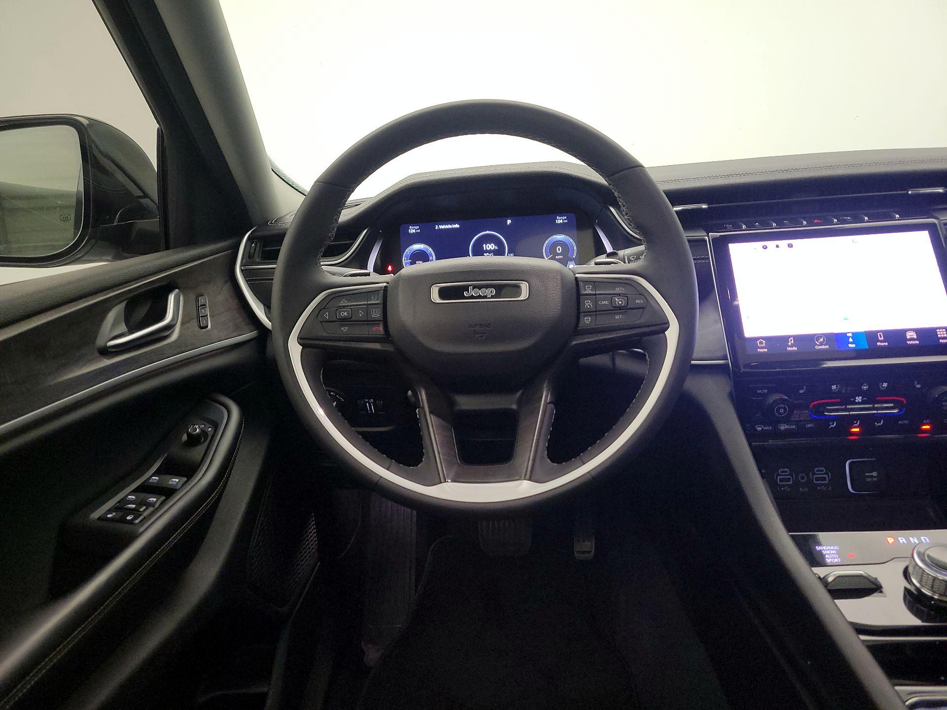 Thumbnail: 2023 Jeep Grand Cherokee L - 10