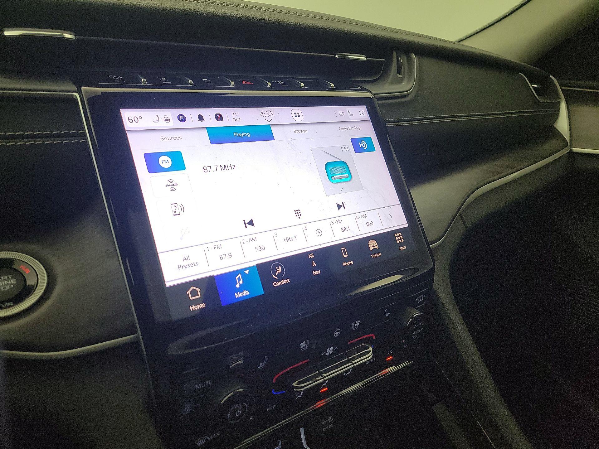 Thumbnail: 2023 Jeep Grand Cherokee L - 16