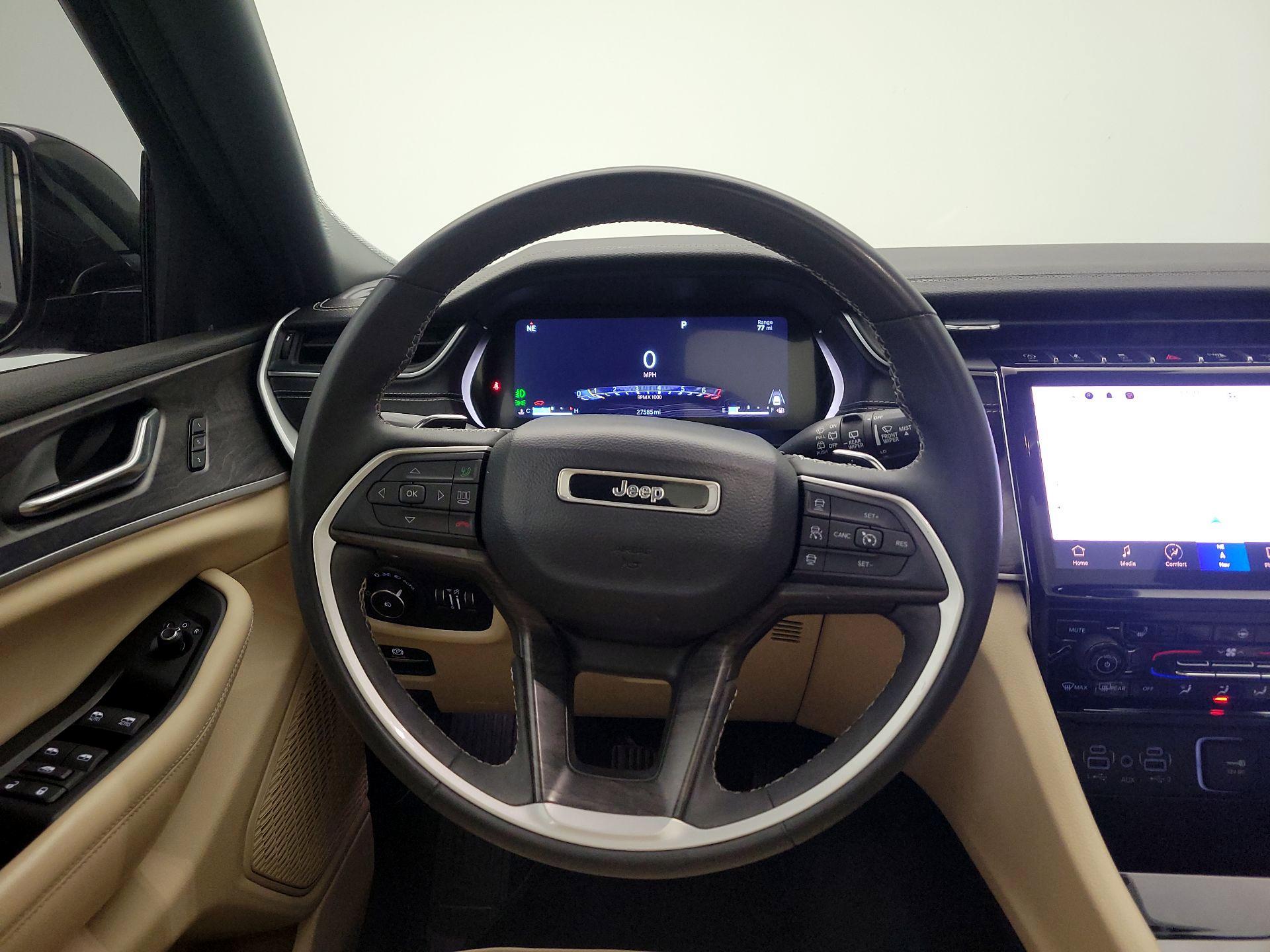 Thumbnail: 2023 Jeep Grand Cherokee - 10