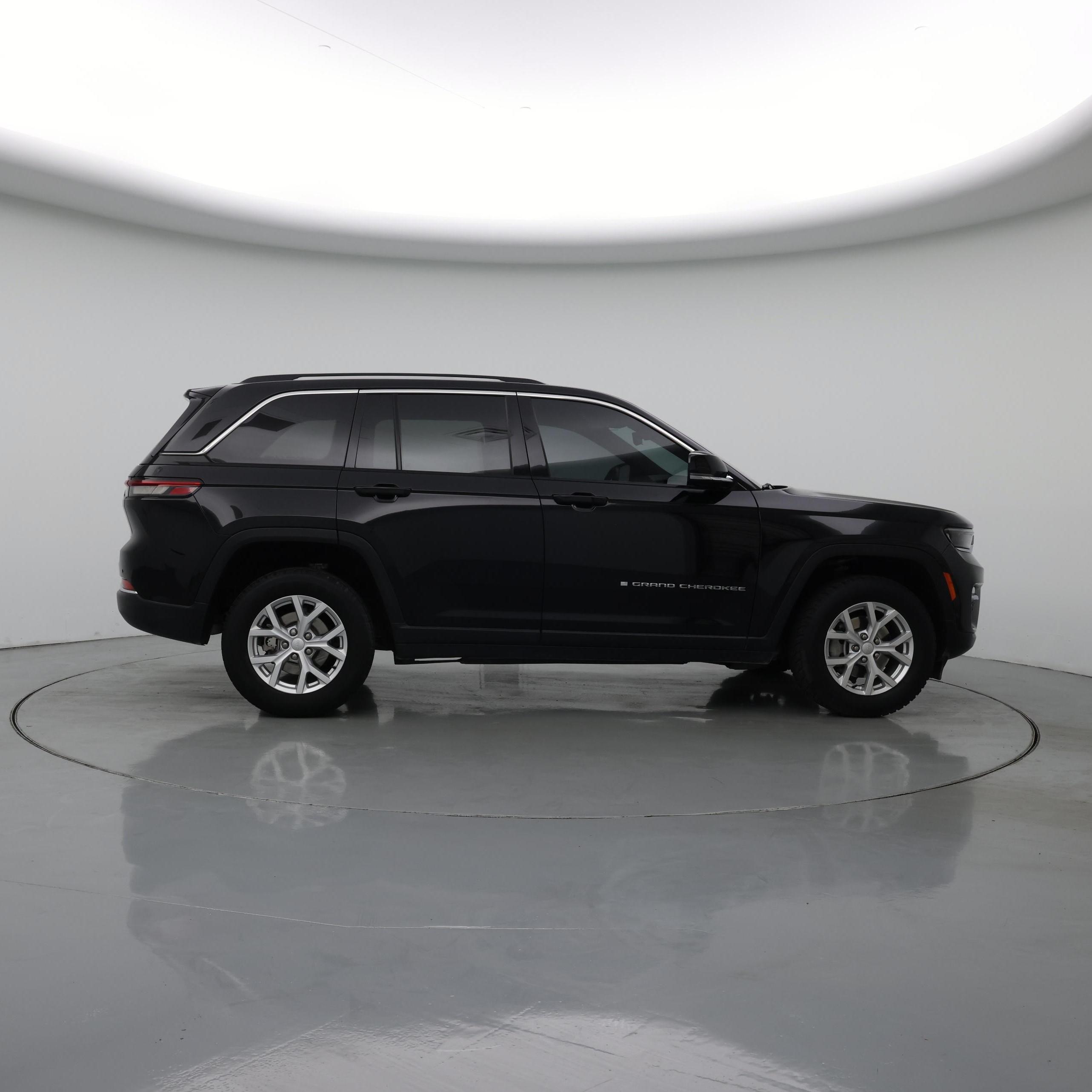 Thumbnail: 2023 Jeep Grand Cherokee - 7