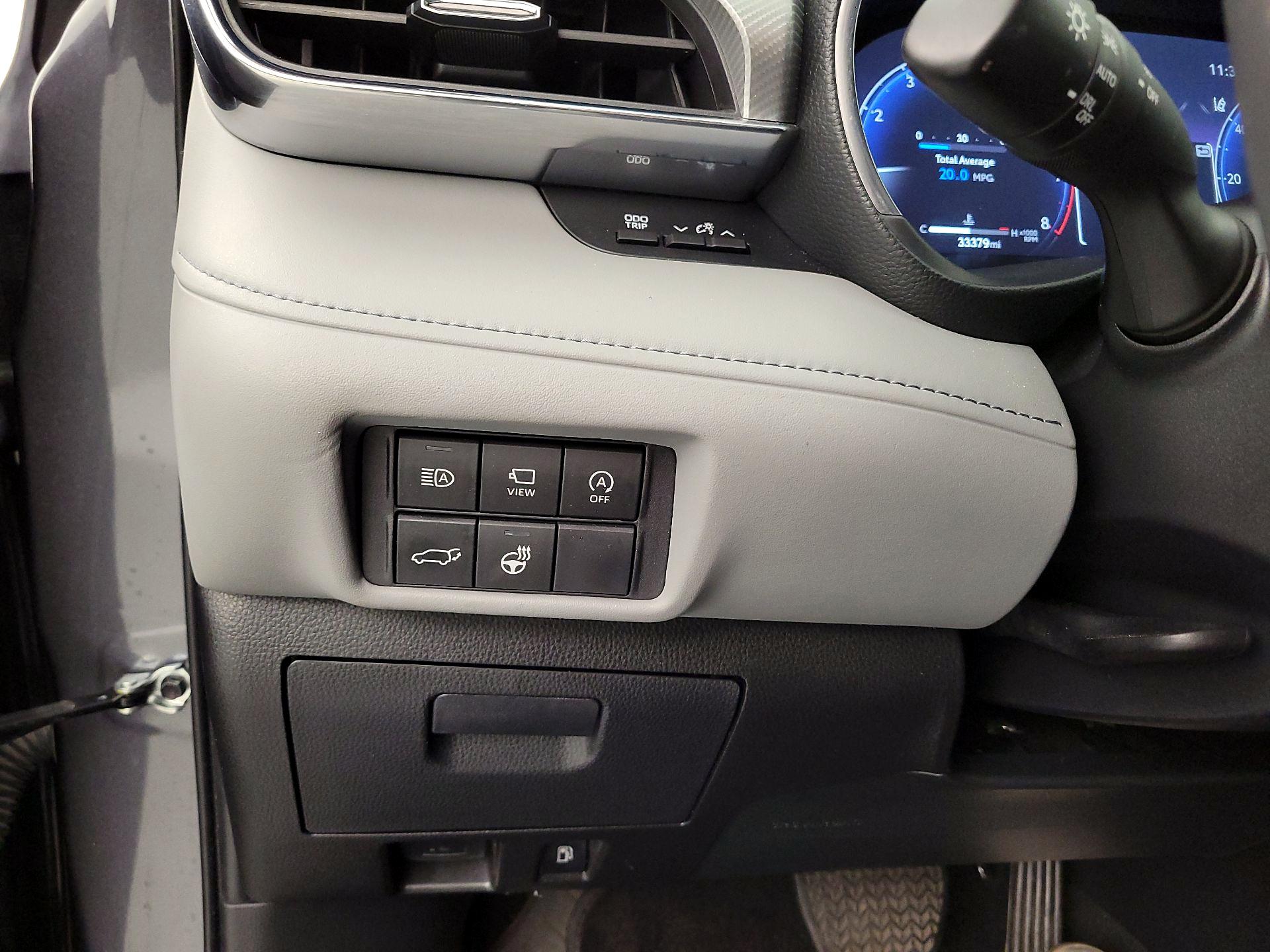 Thumbnail: 2023 Toyota Highlander - 13