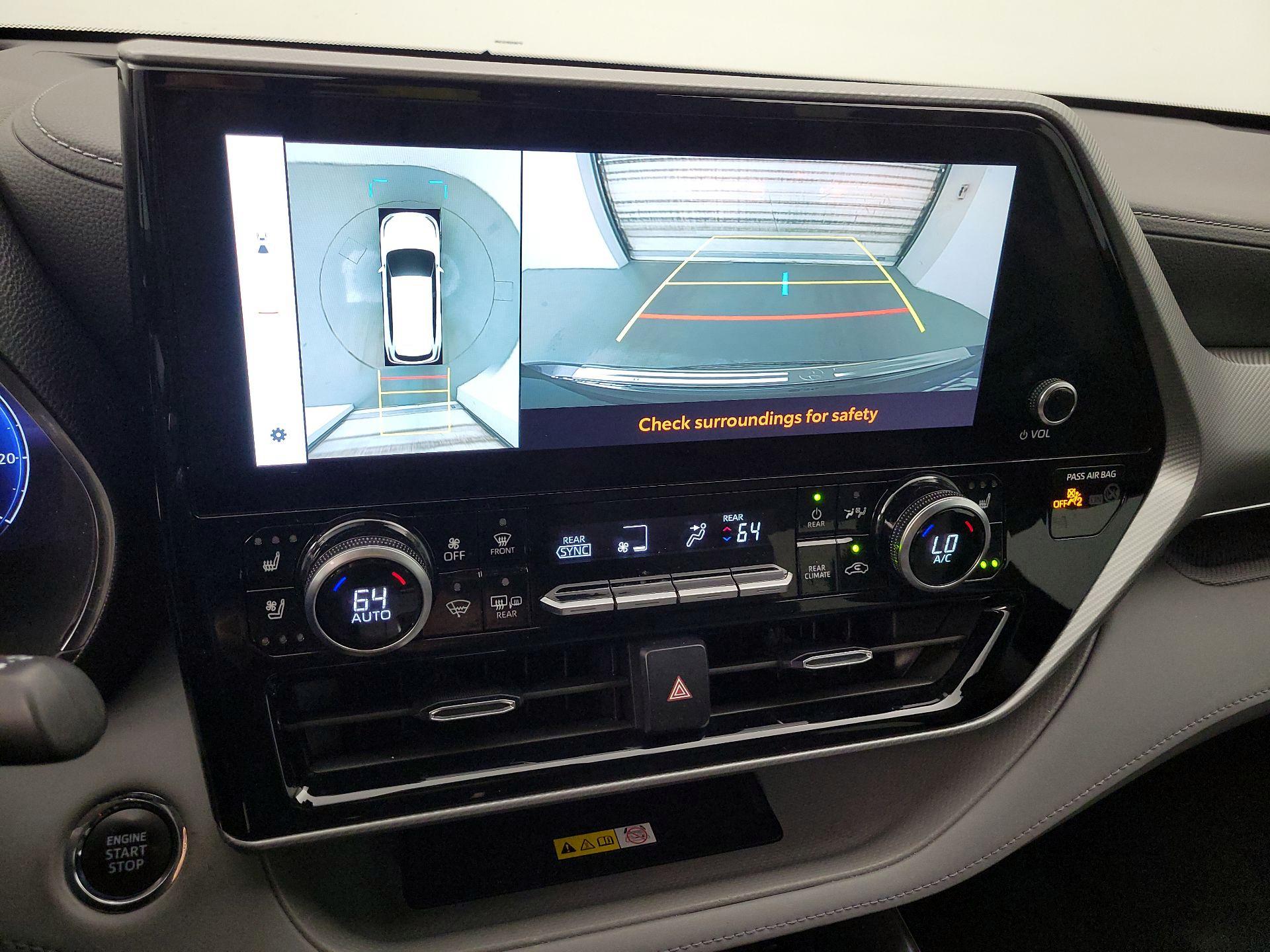 Thumbnail: 2023 Toyota Highlander - 15