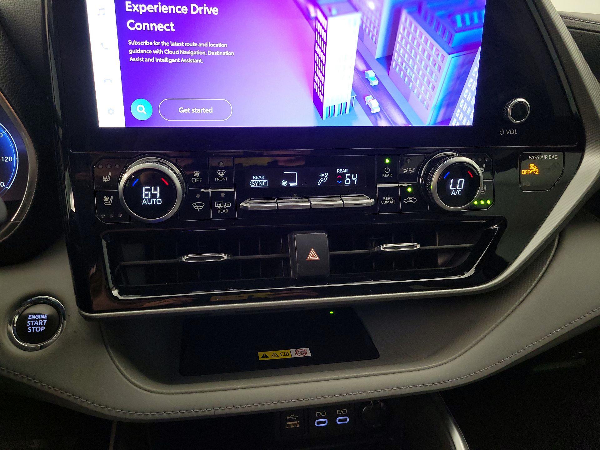 Thumbnail: 2023 Toyota Highlander - 17