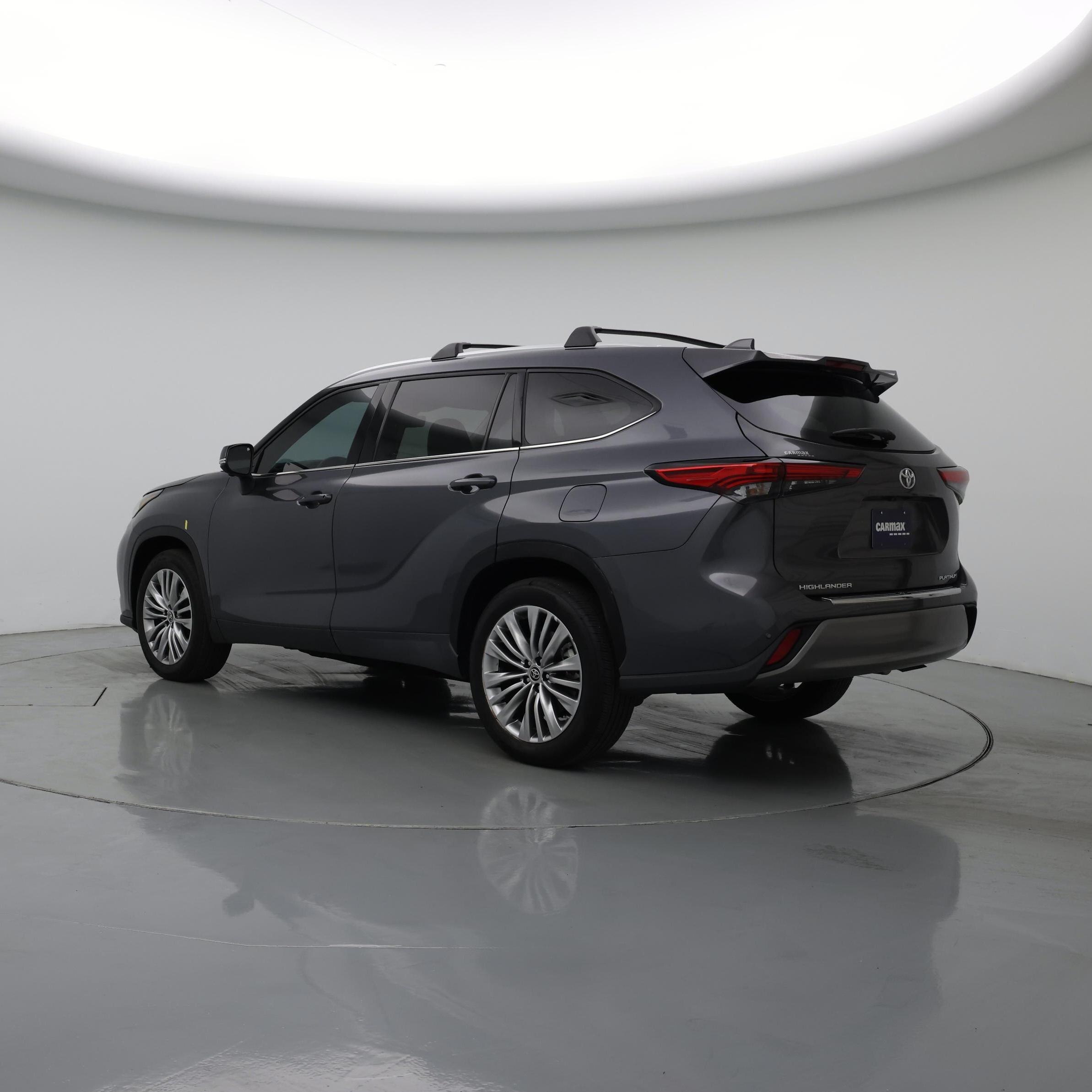 Thumbnail: 2023 Toyota Highlander - 2