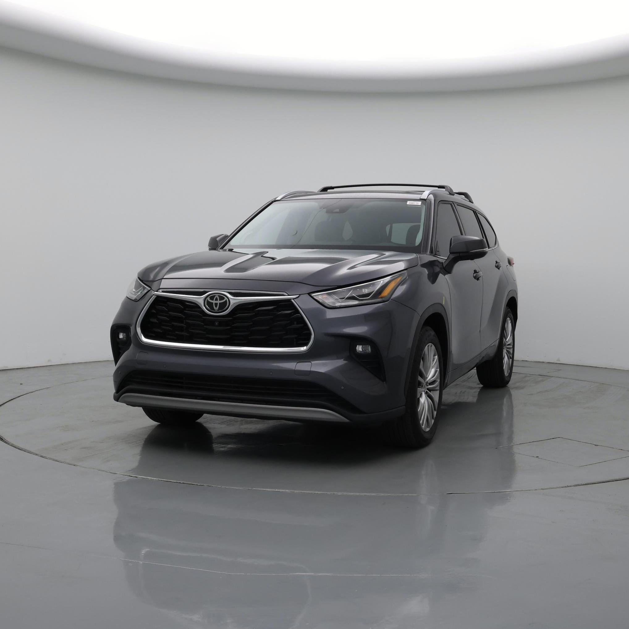 Thumbnail: 2023 Toyota Highlander - 4