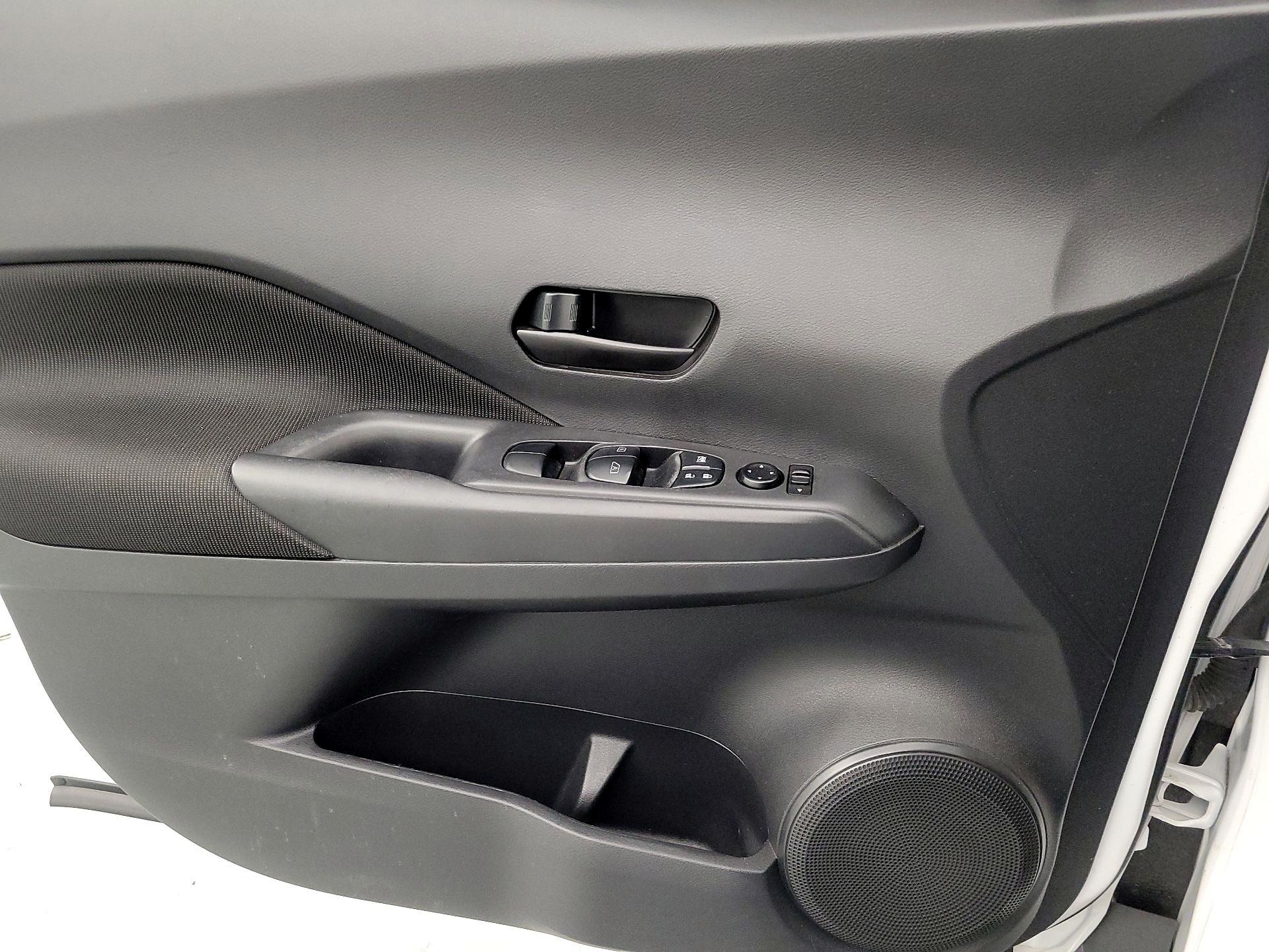 Thumbnail: 2022 Nissan Kicks - 12