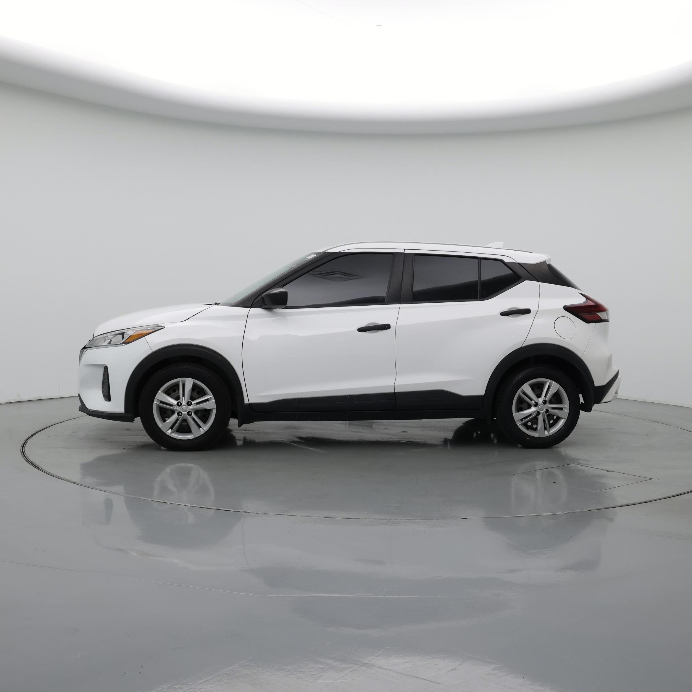 Thumbnail: 2022 Nissan Kicks - 3