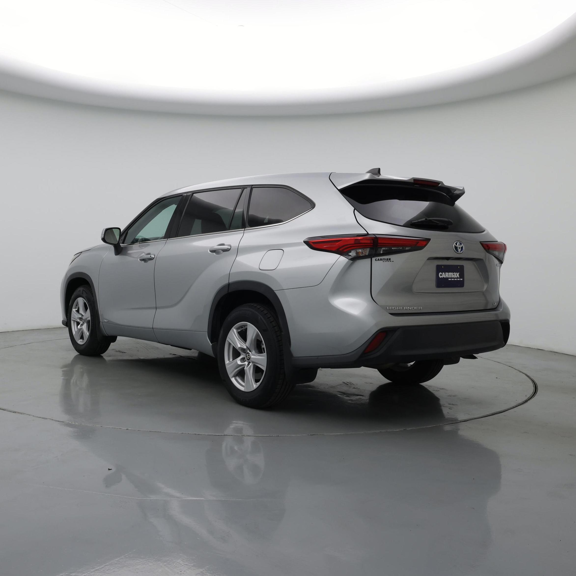 Thumbnail: 2022 Toyota Highlander - 2